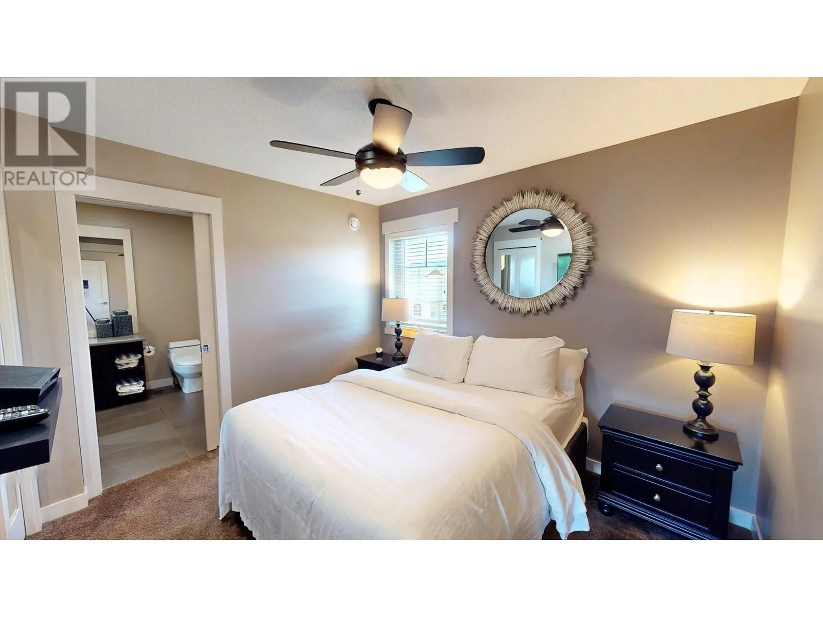 900 BIGHORN Boulevard Unit# 915 E