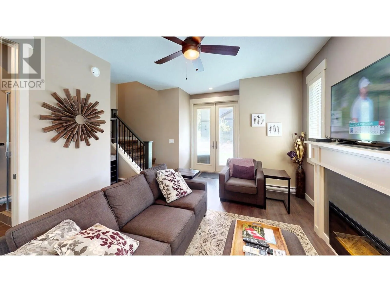 900 BIGHORN Boulevard Unit# 915 E