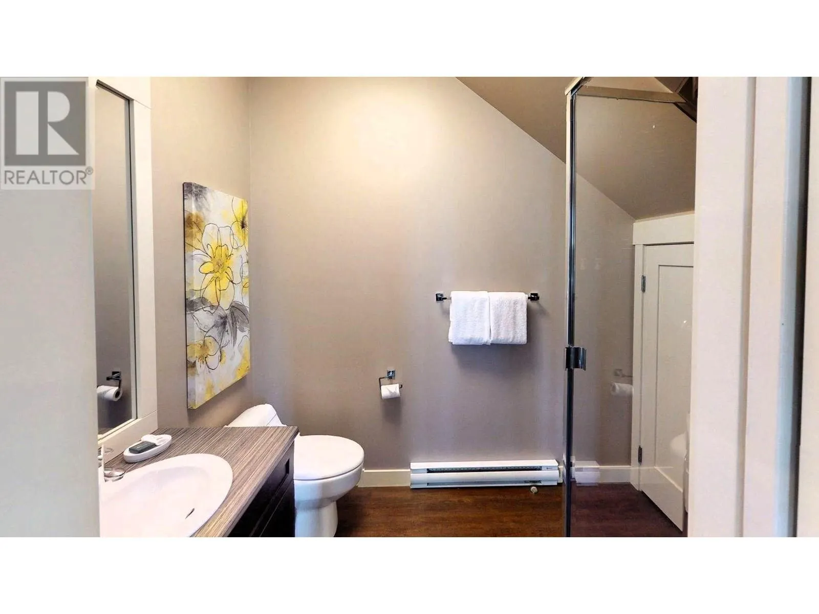 900 BIGHORN Boulevard Unit# 915 E