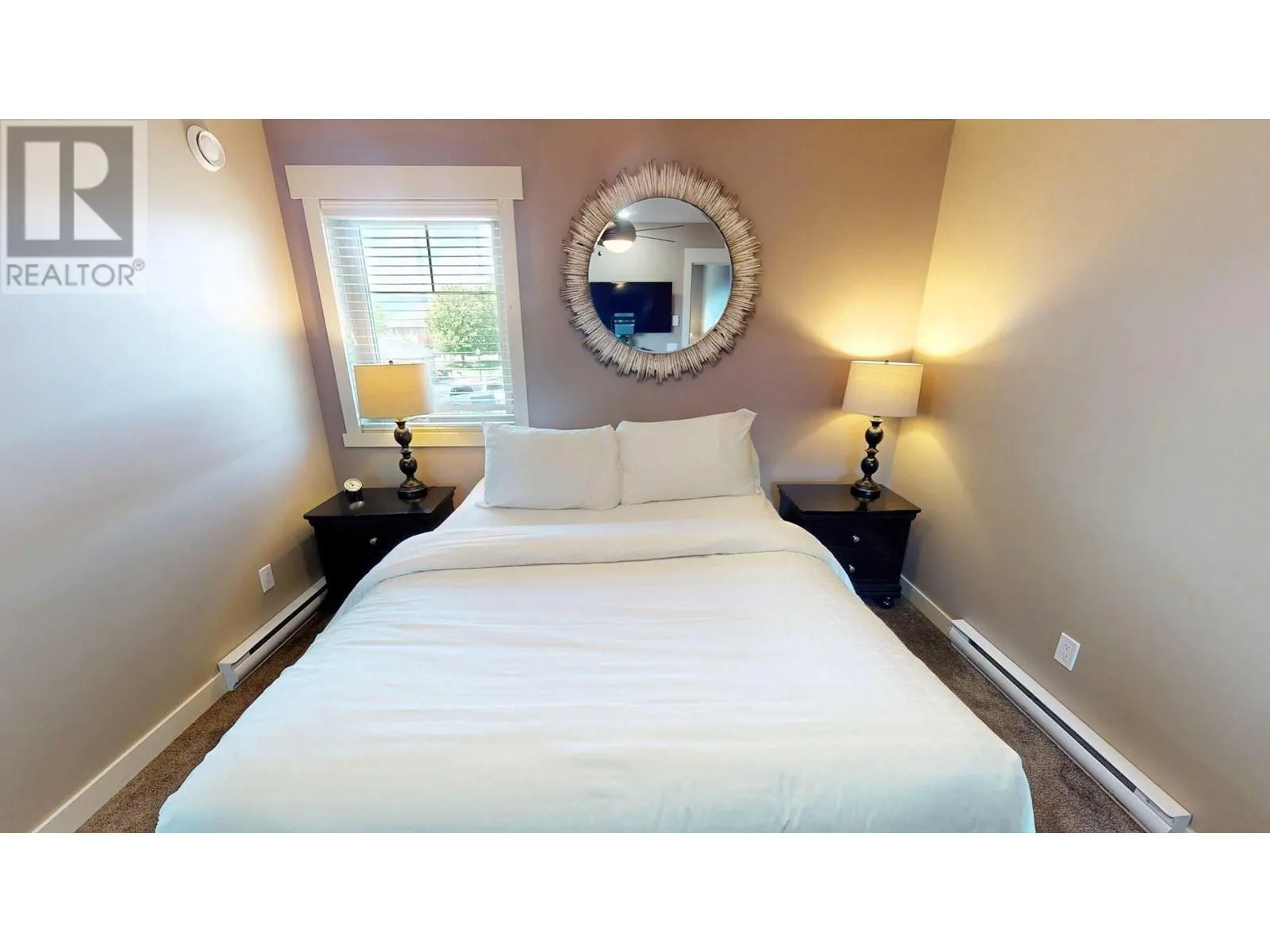 900 BIGHORN Boulevard Unit# 915 E