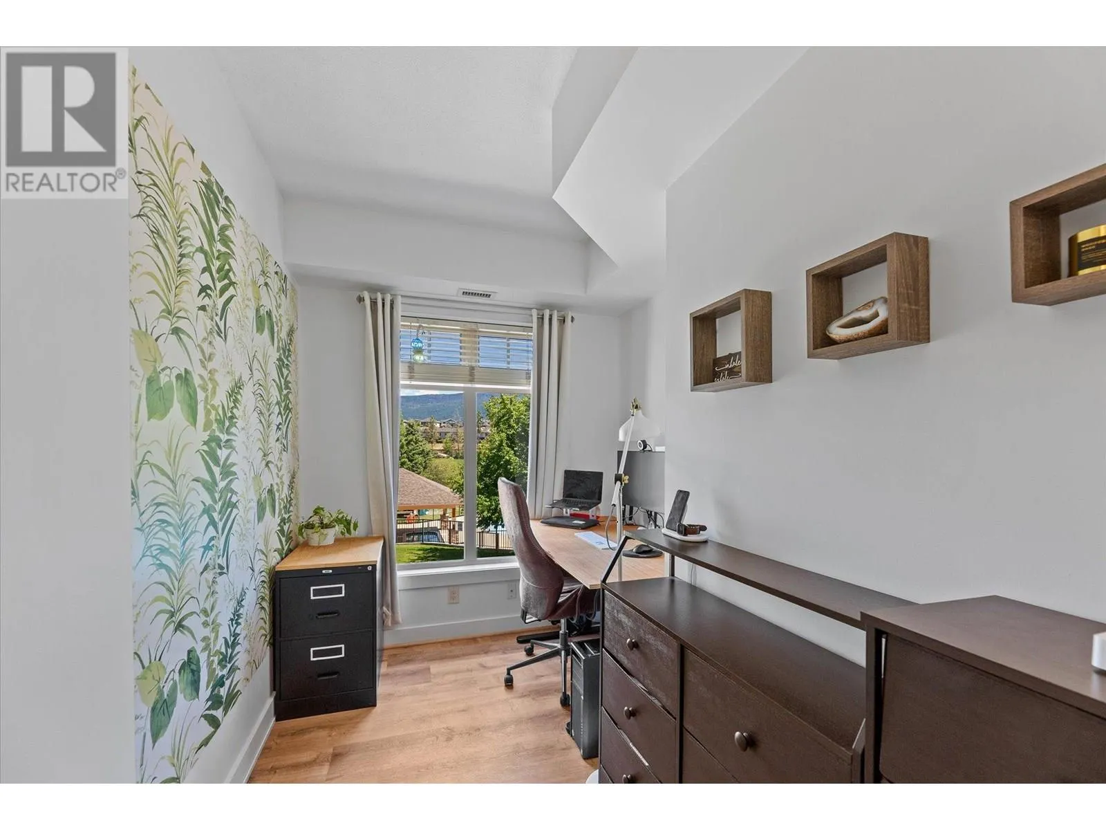 2551 Shoreline Drive Unit# 204
