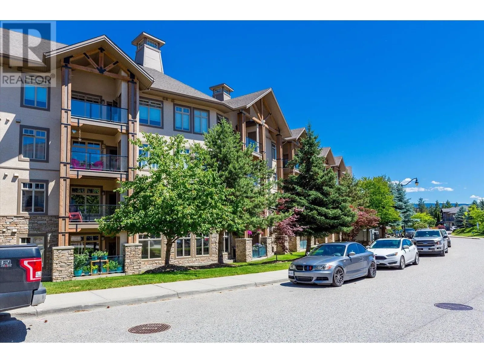 2551 Shoreline Drive Unit# 204