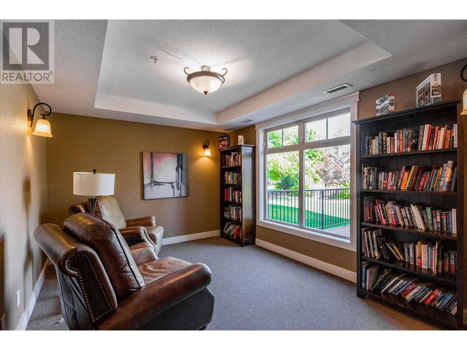 2551 Shoreline Drive Unit# 204
