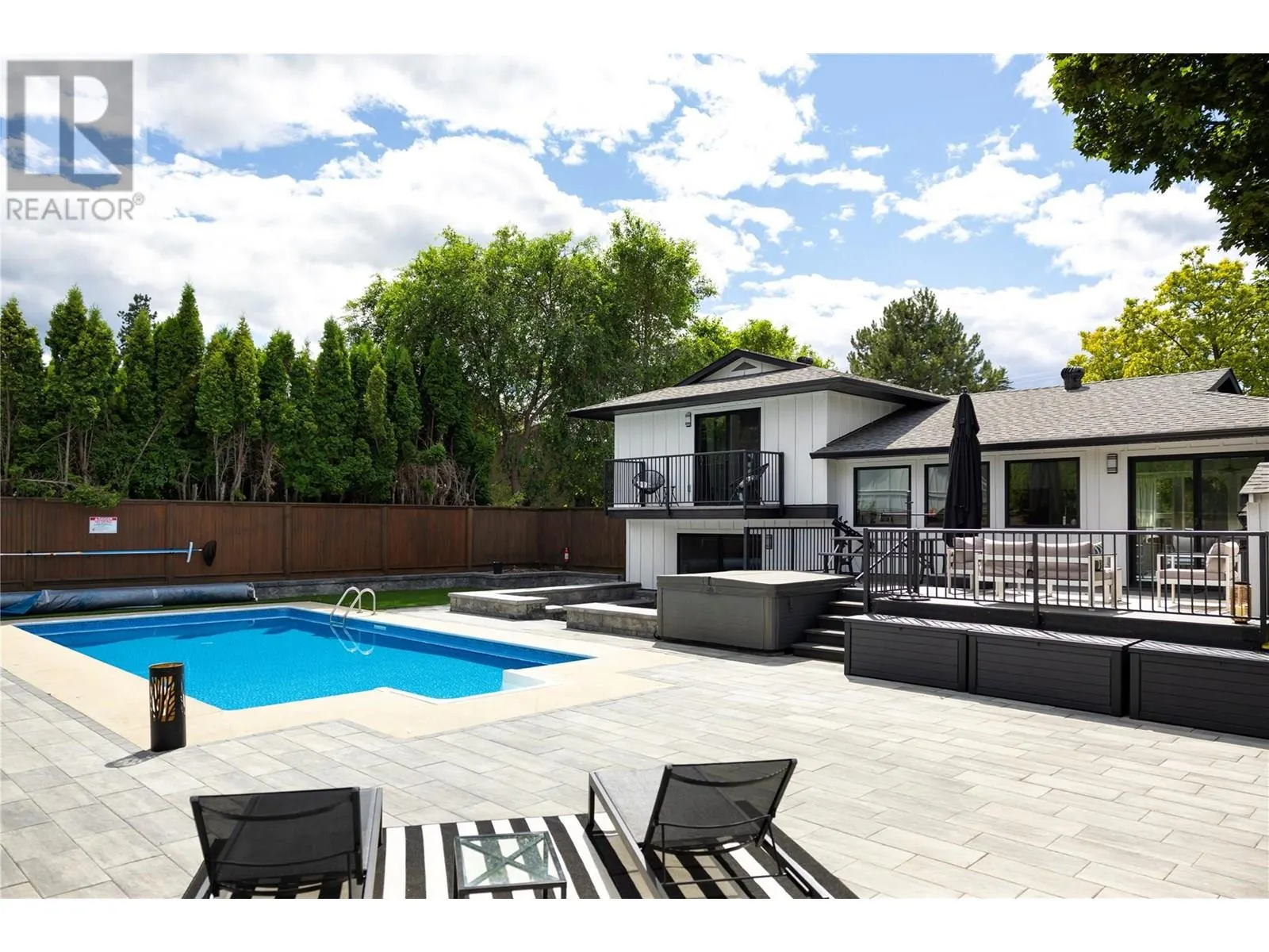 4265 Lakeshore Road