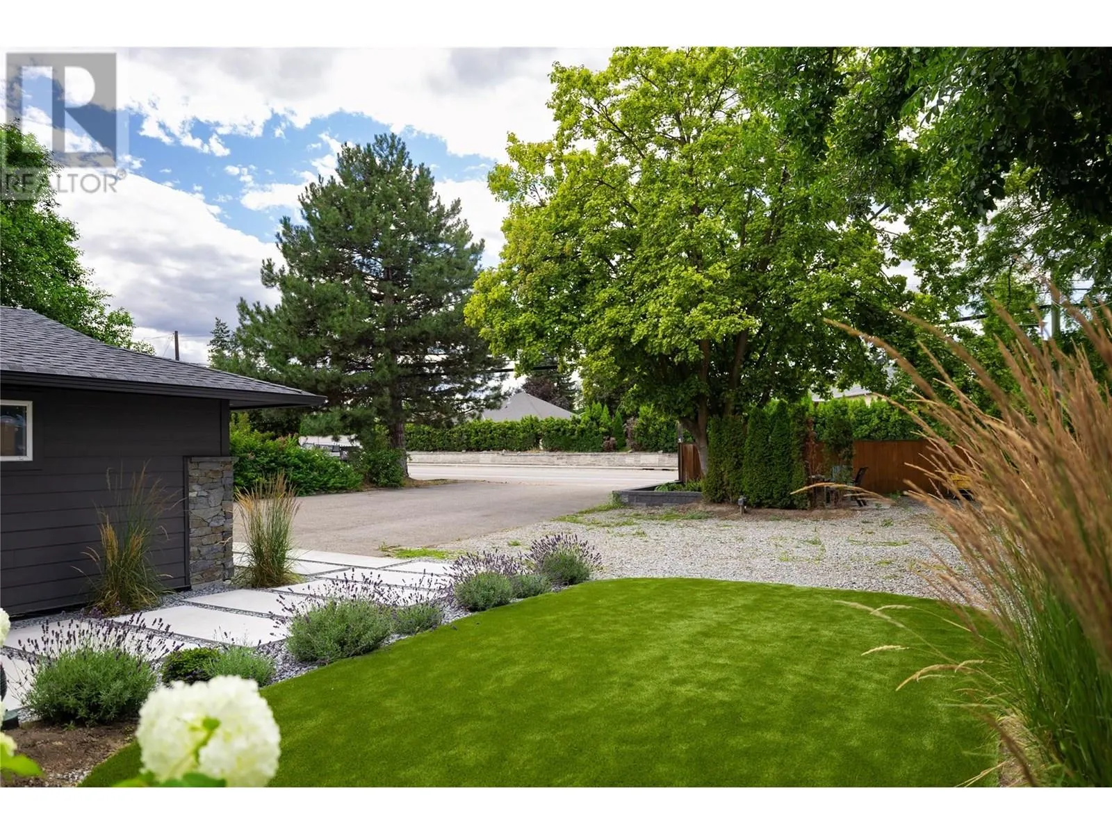 4265 Lakeshore Road