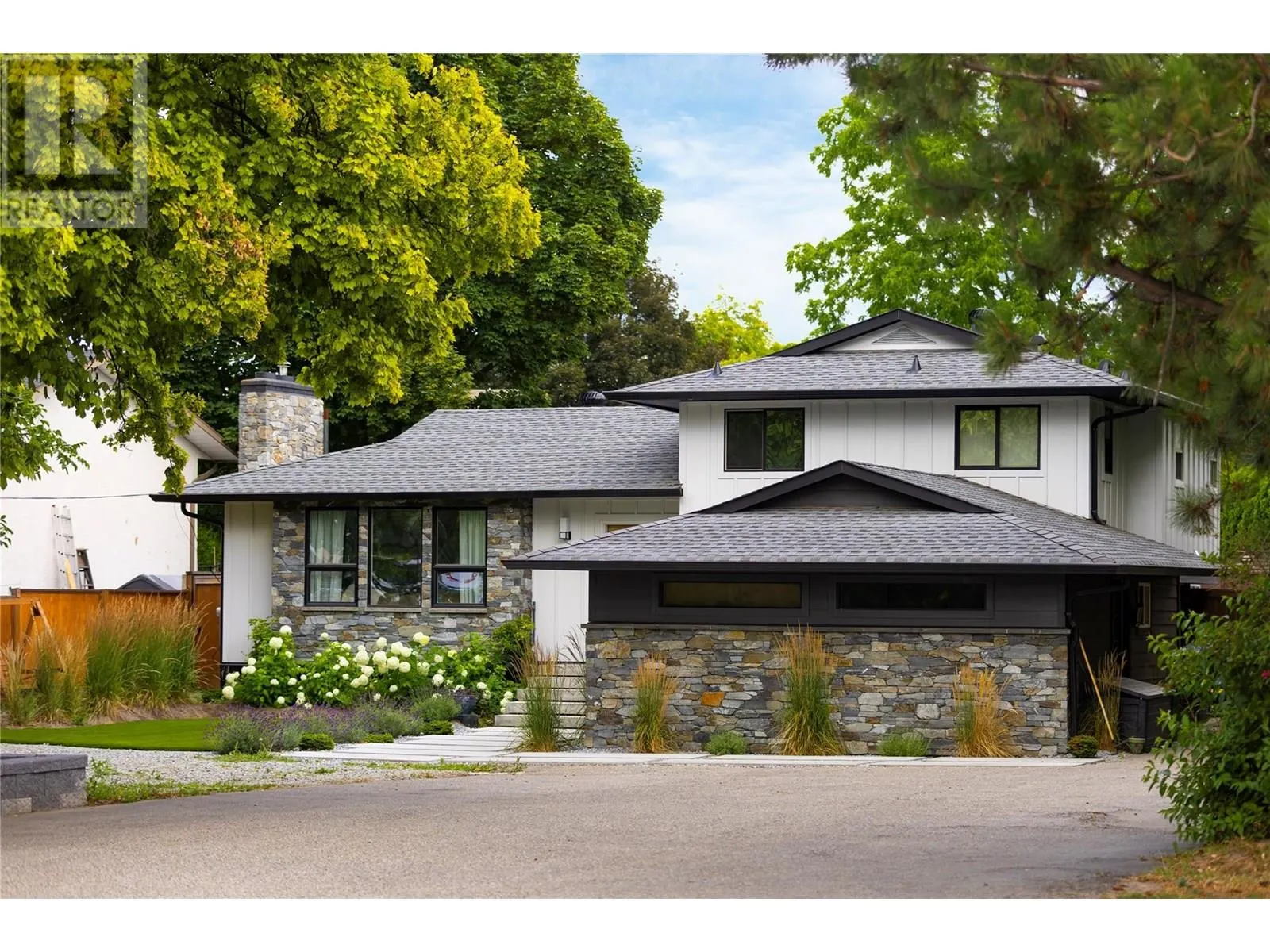 4265 Lakeshore Road
