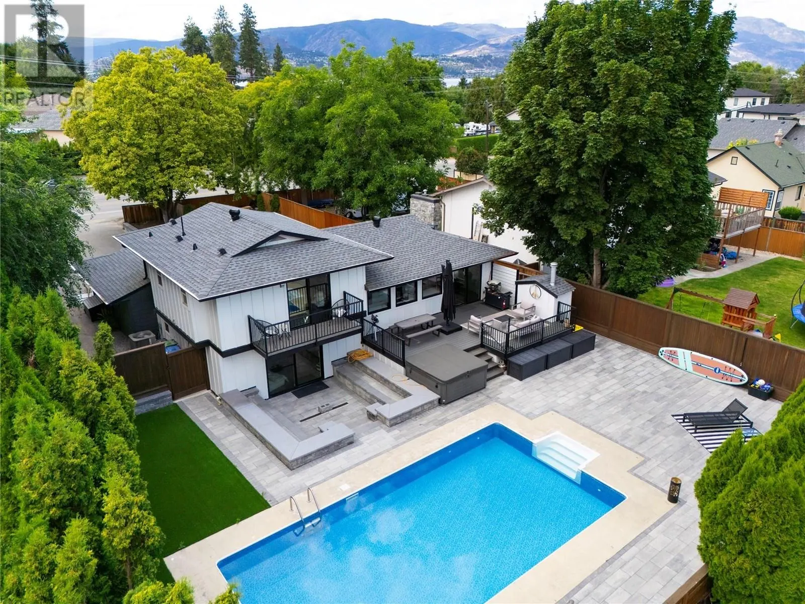 4265 Lakeshore Road