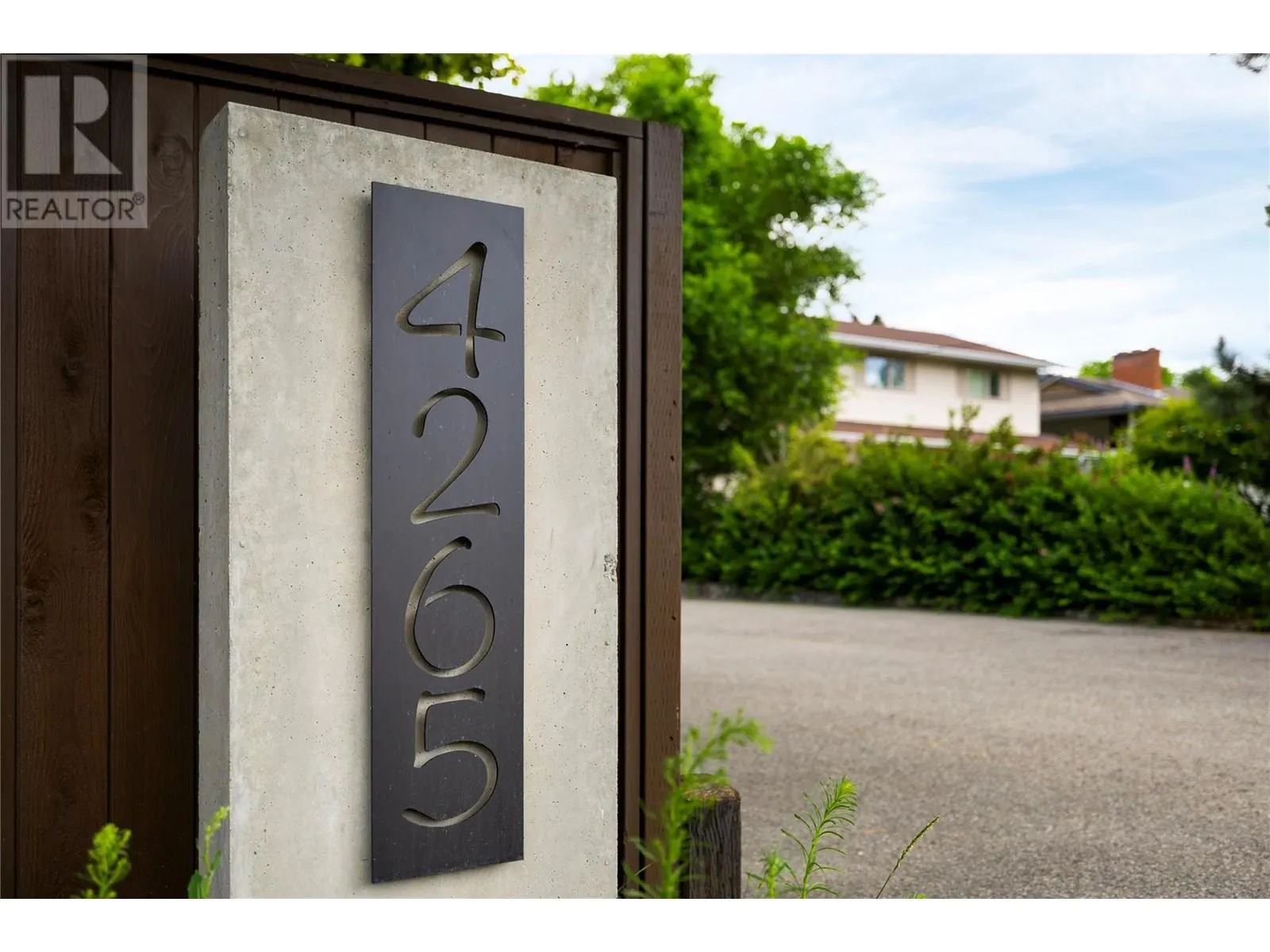 4265 Lakeshore Road
