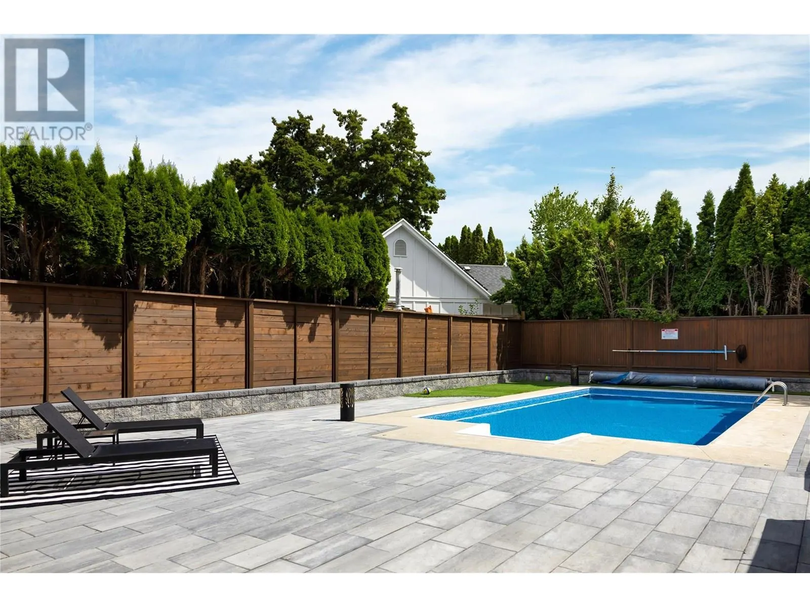 4265 Lakeshore Road