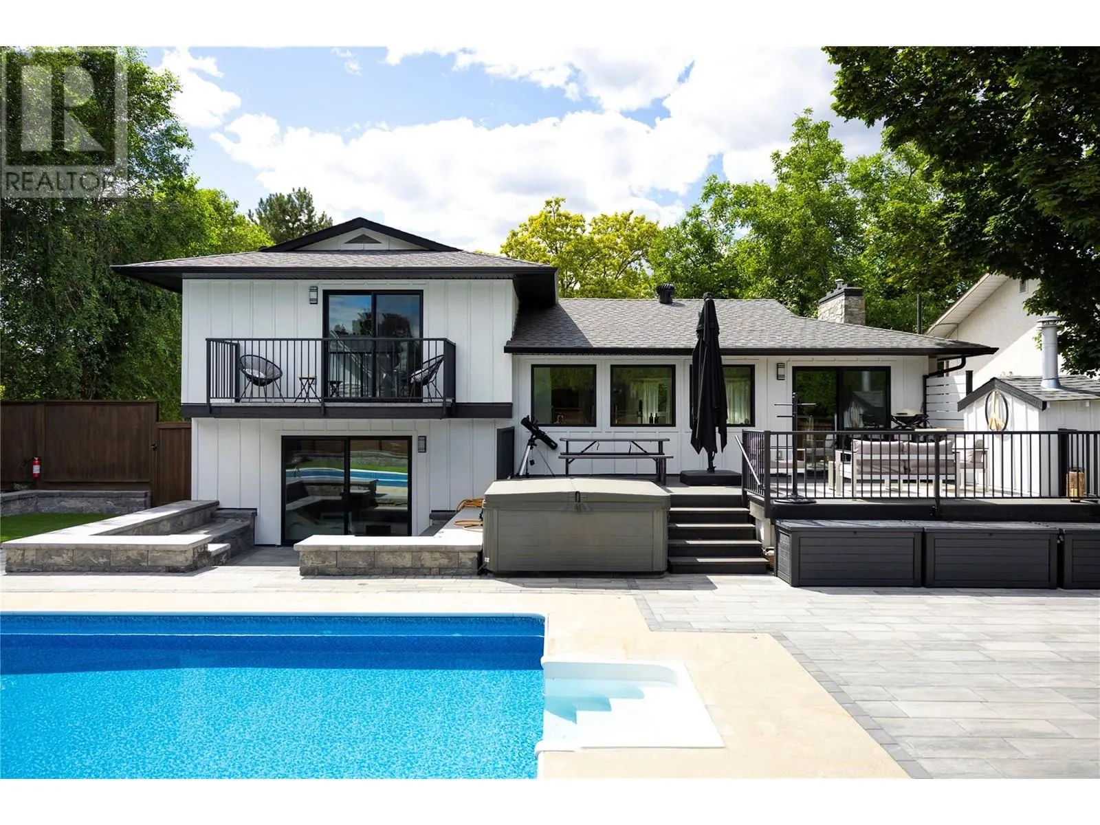 4265 Lakeshore Road