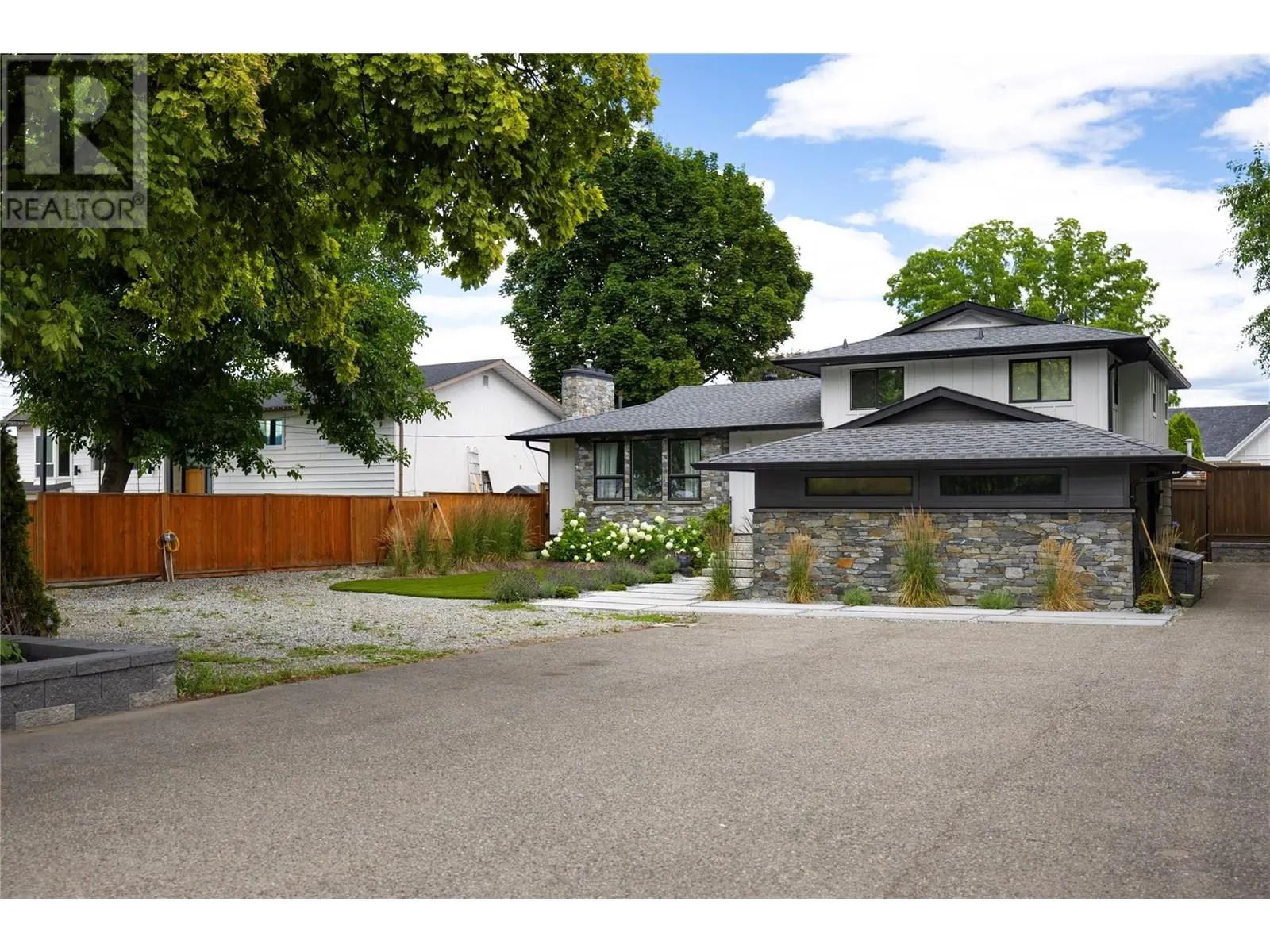 4265 Lakeshore Road