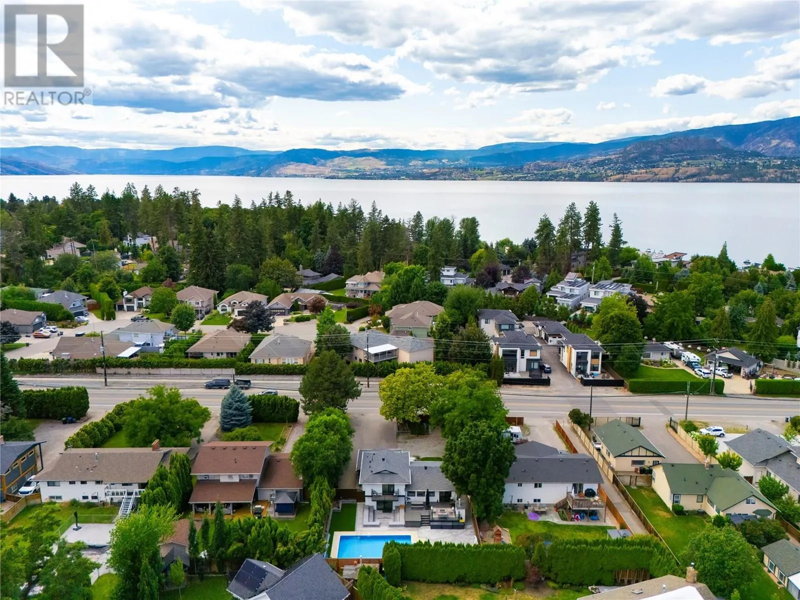 4265 Lakeshore Road