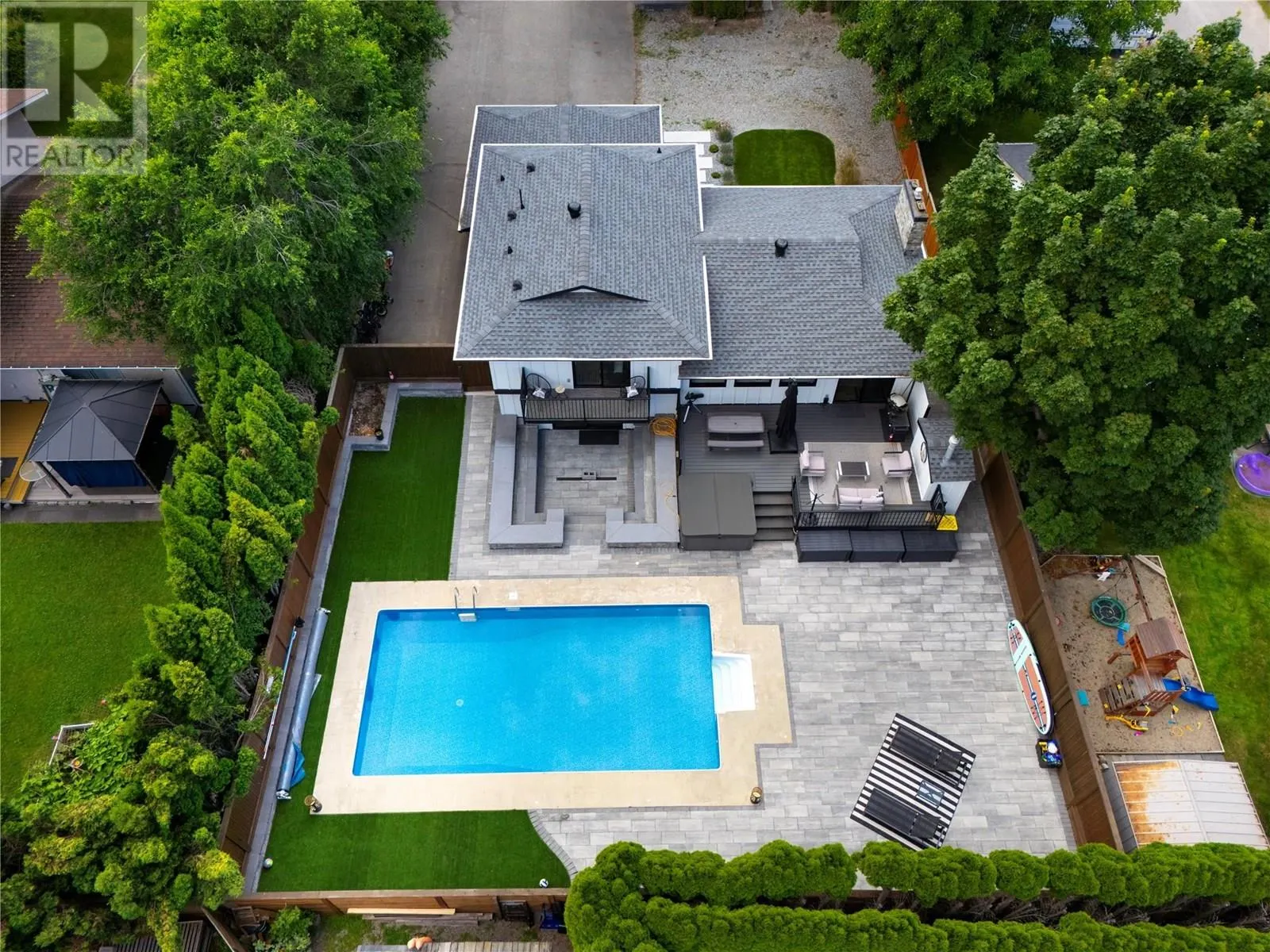 4265 Lakeshore Road
