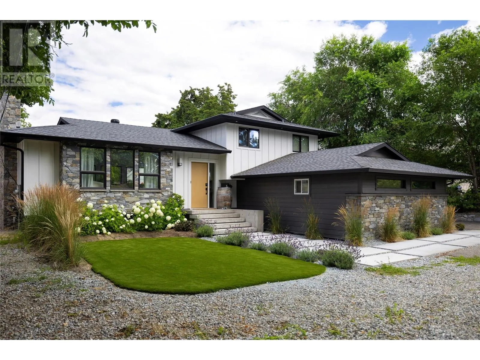 4265 Lakeshore Road