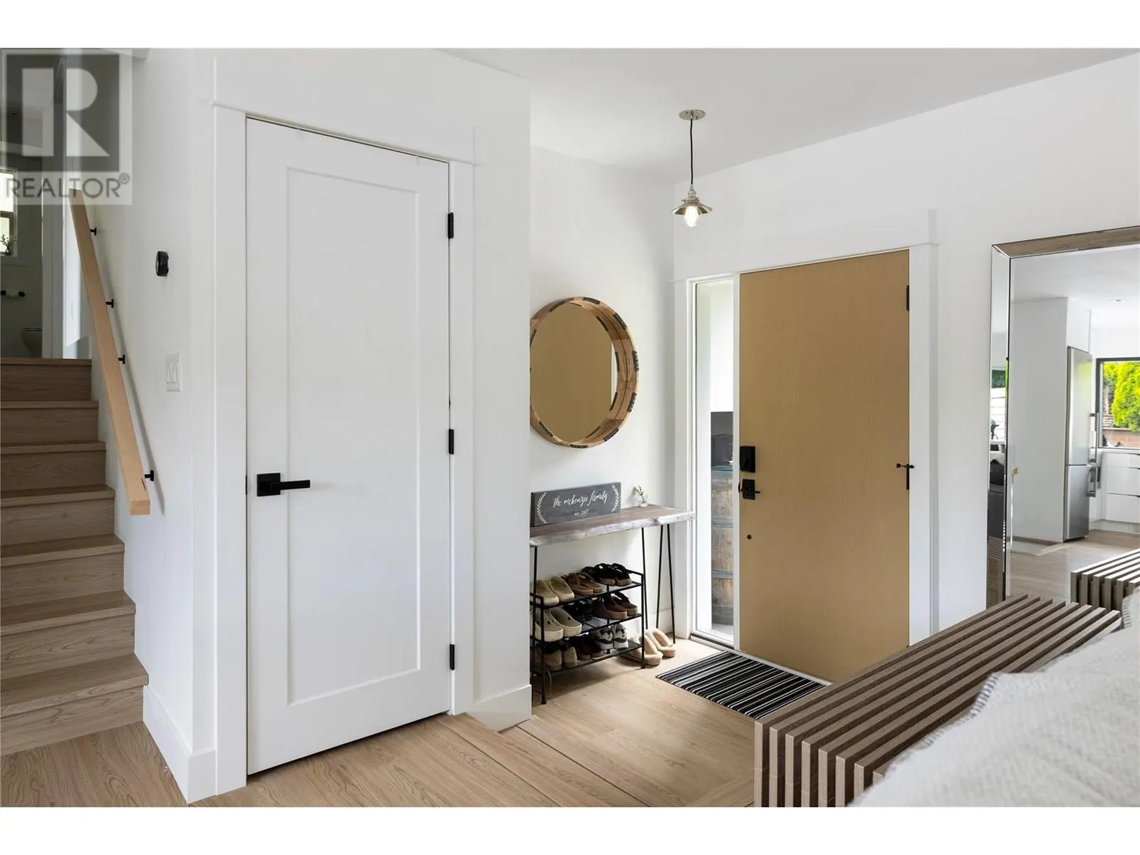 4265 Lakeshore Road