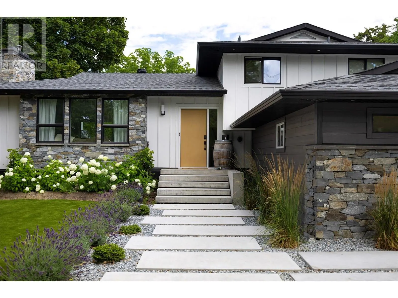 4265 Lakeshore Road