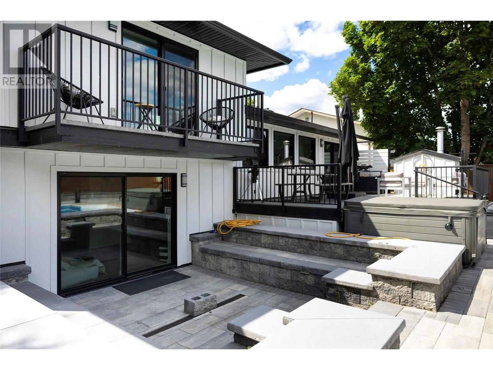 4265 Lakeshore Road