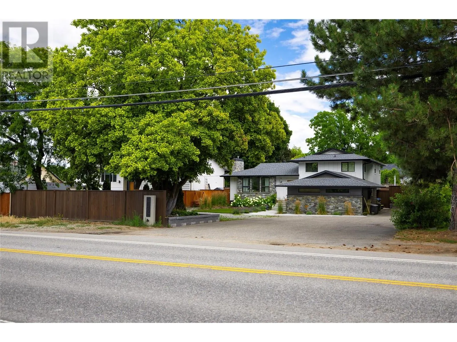 4265 Lakeshore Road