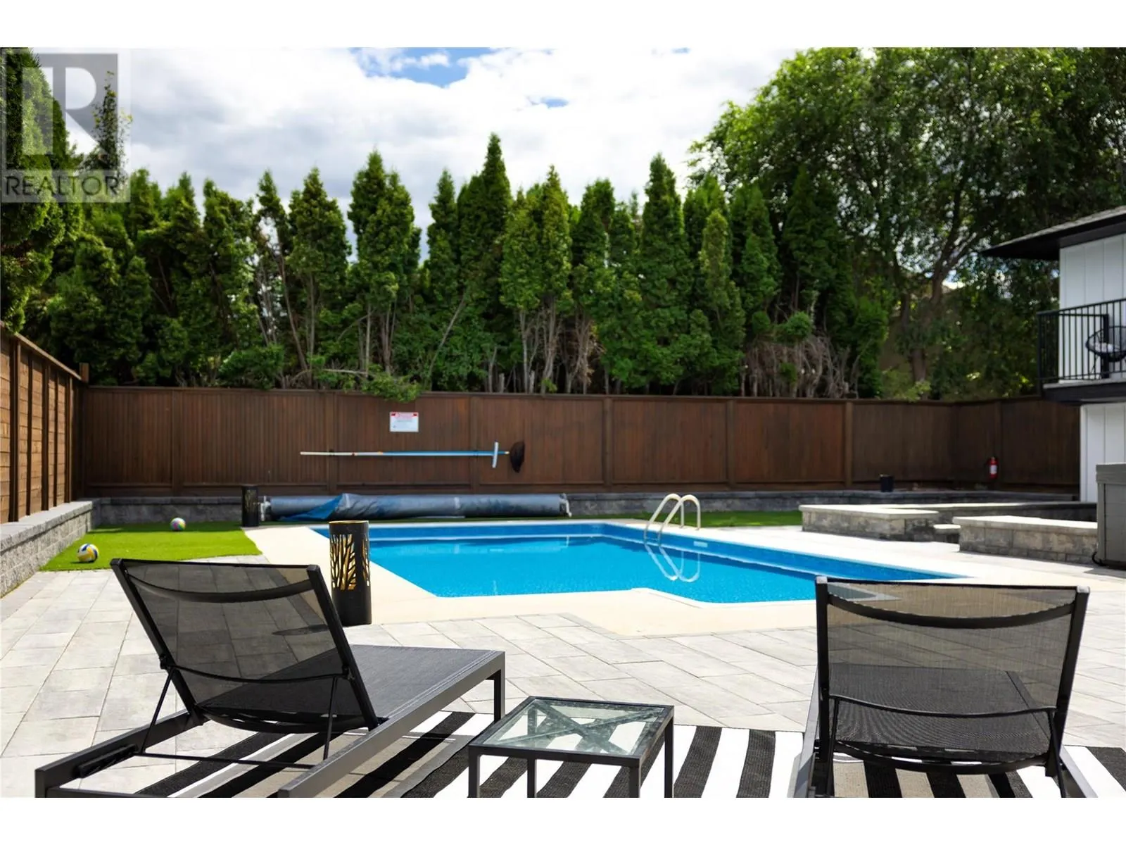 4265 Lakeshore Road