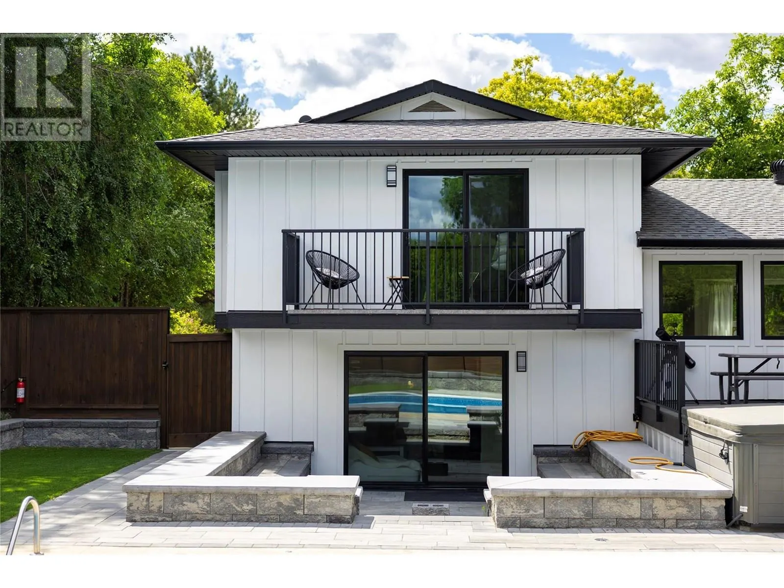4265 Lakeshore Road