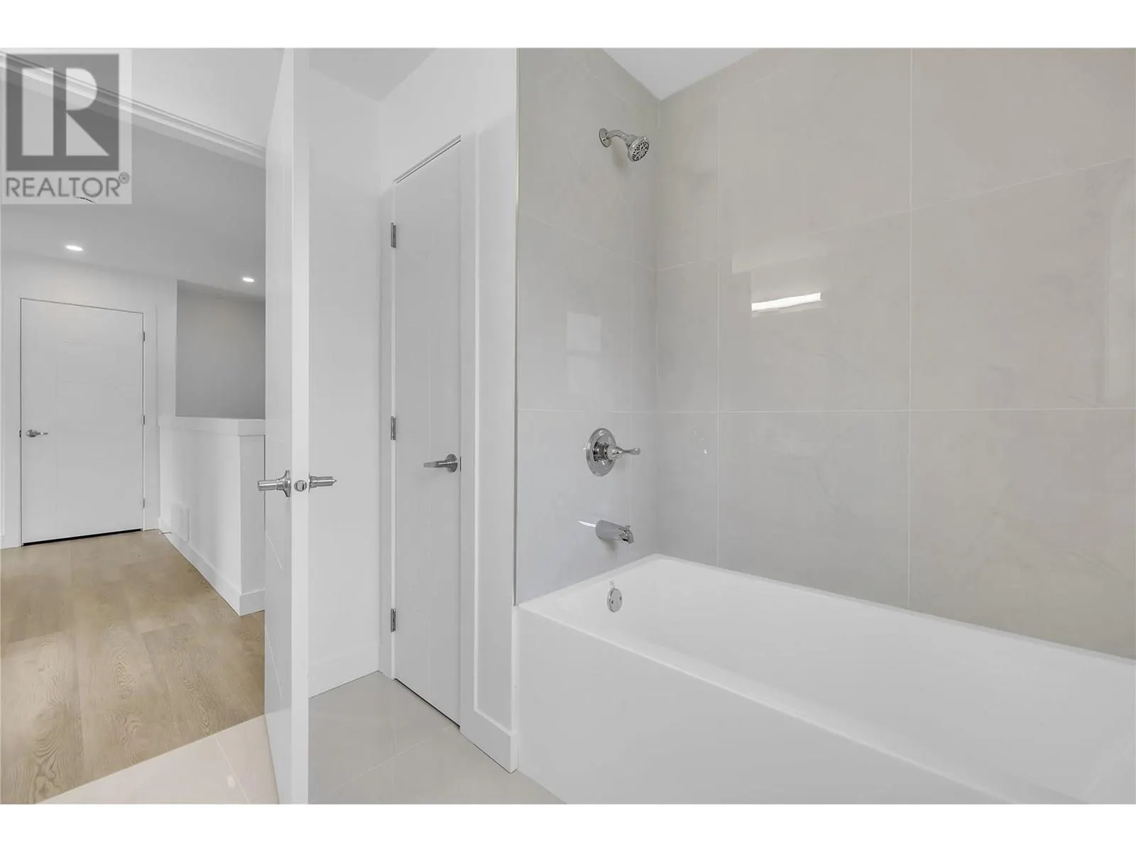 5300 Main Street Unit# 124