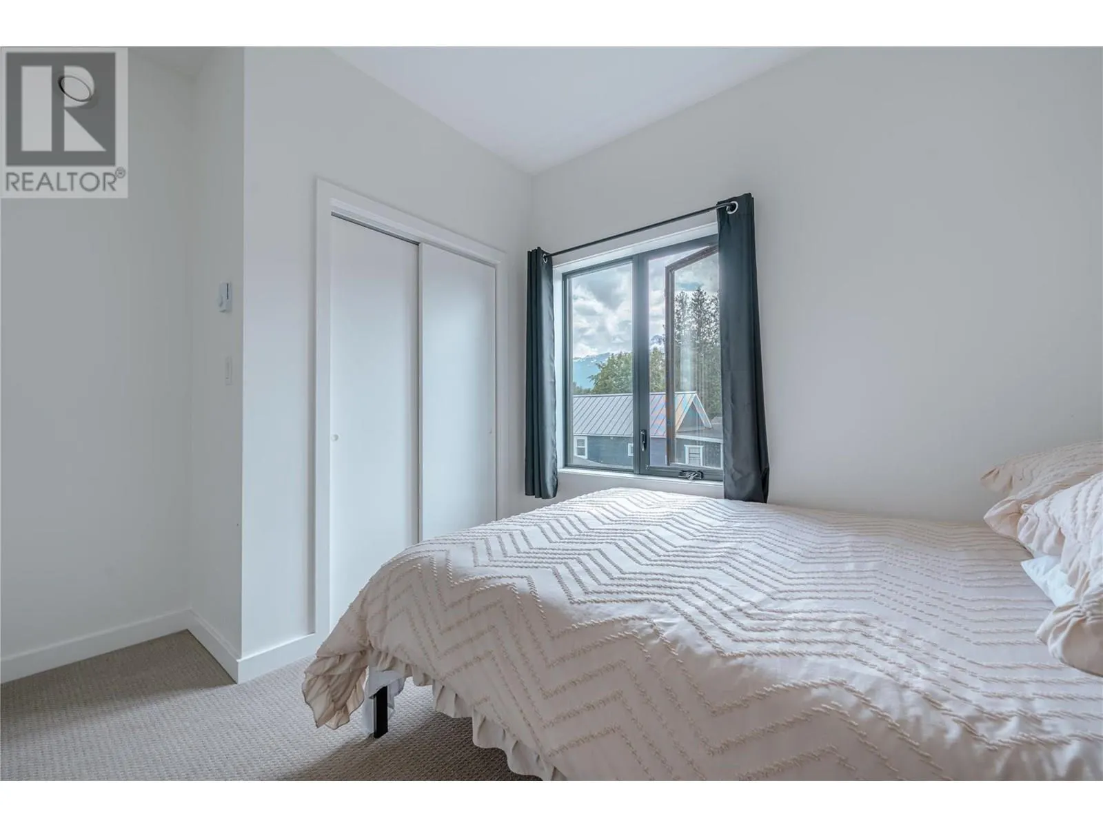 715 Olynyk Road