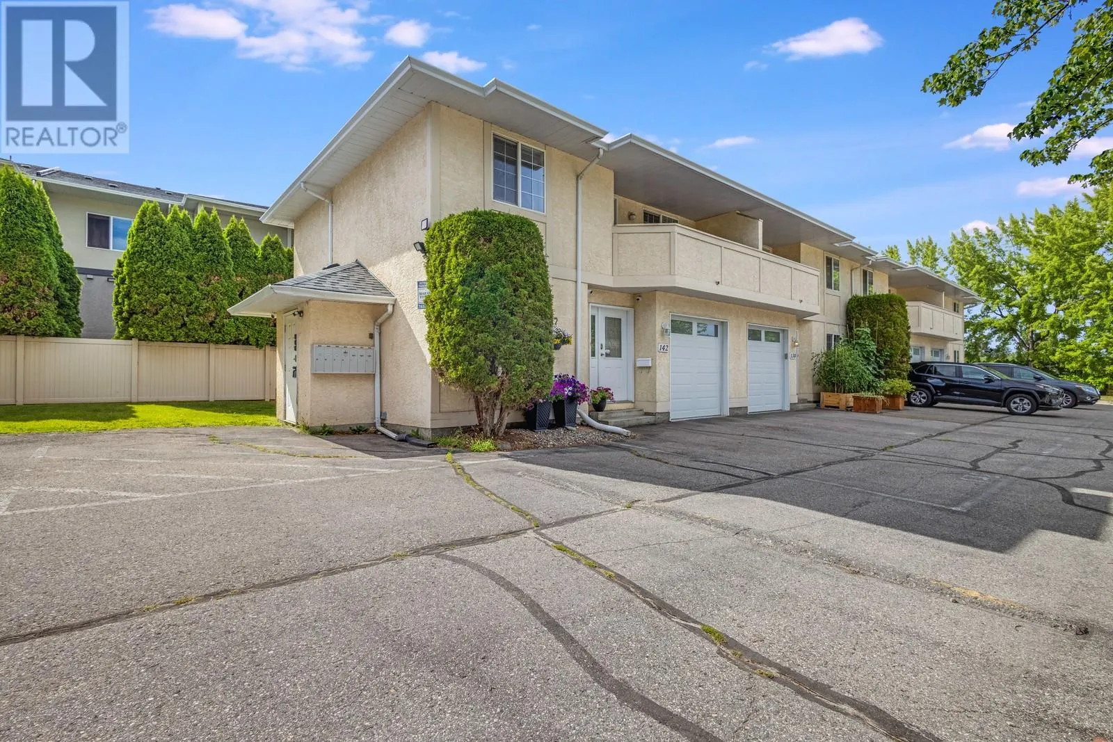142 Prior Road S