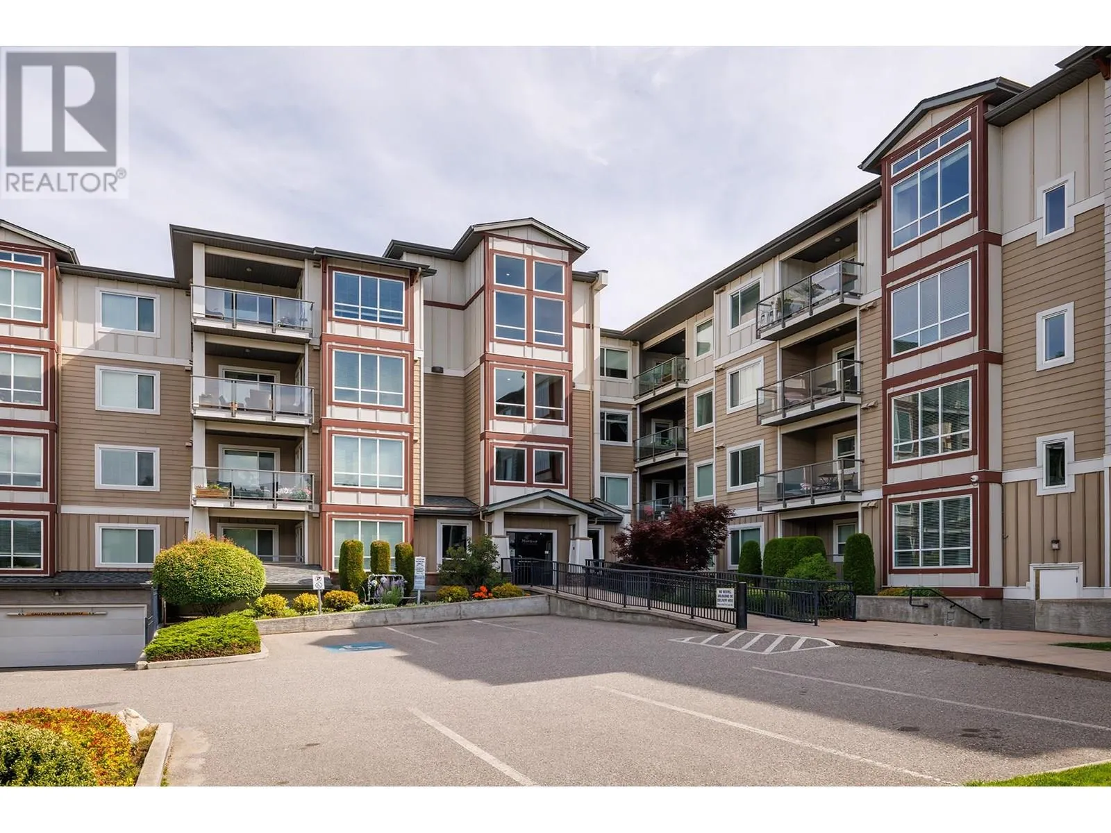 850 Saucier Avenue Unit# 411