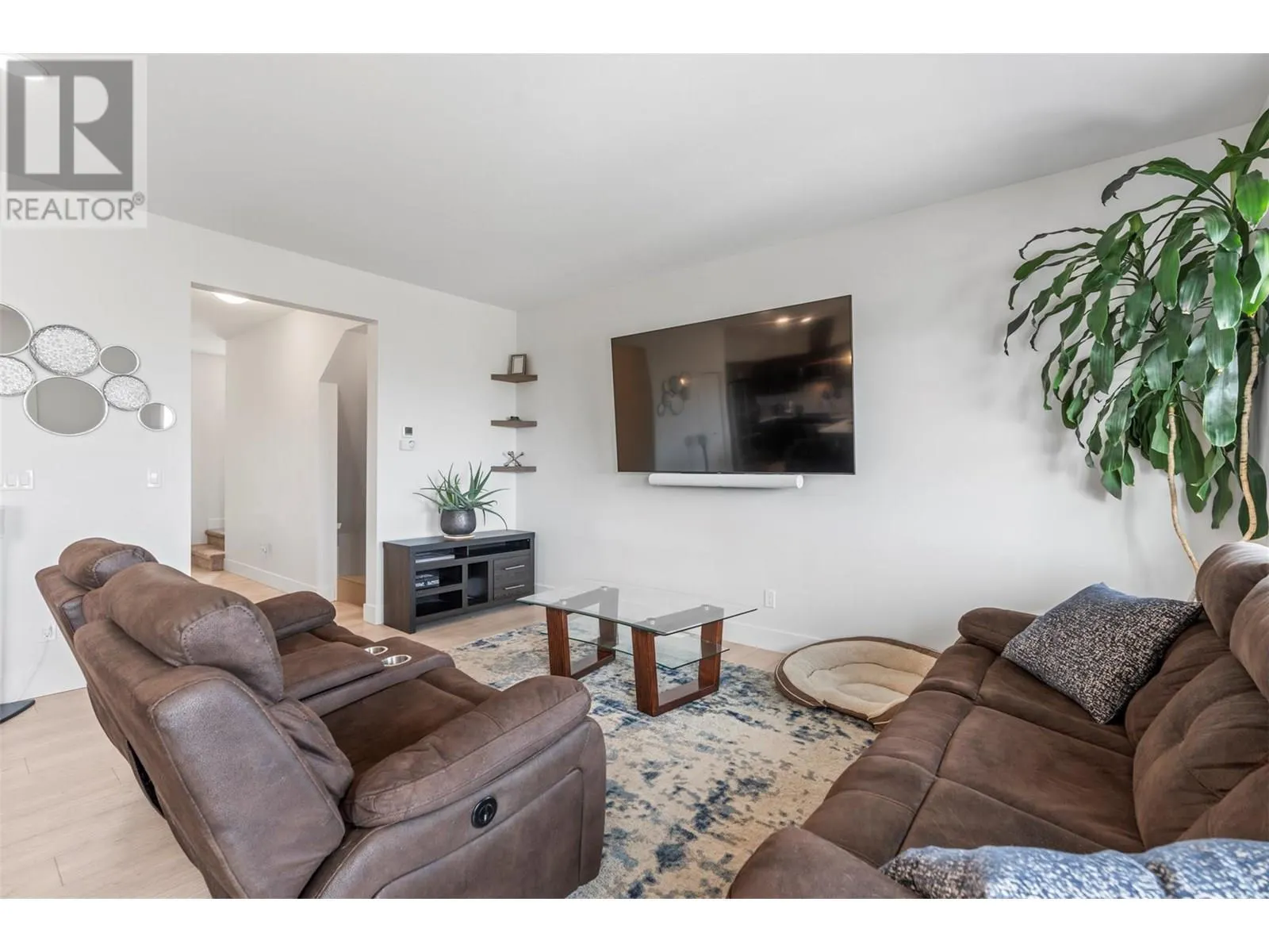 933 Mount Robson Place Unit# 10