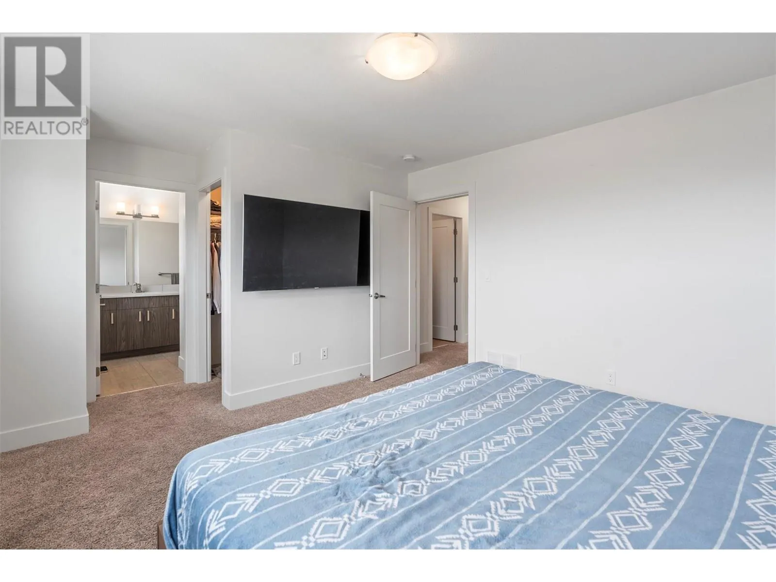 933 Mount Robson Place Unit# 10