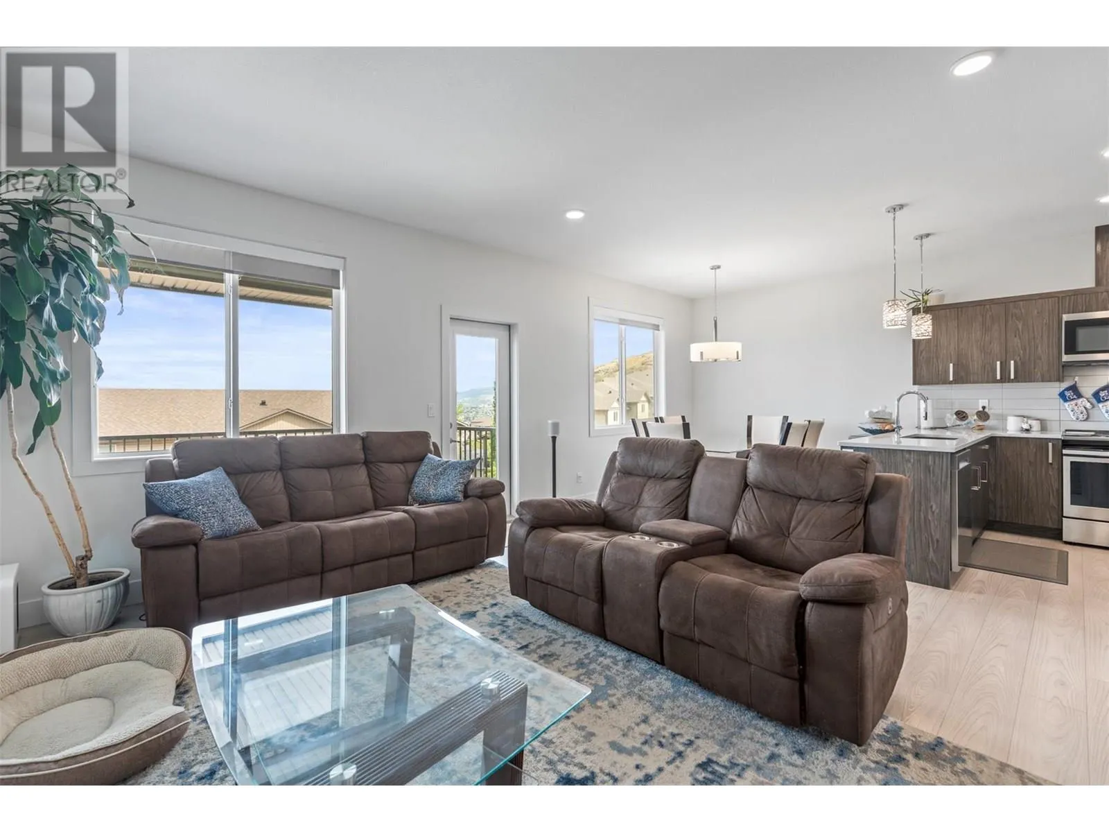 933 Mount Robson Place Unit# 10