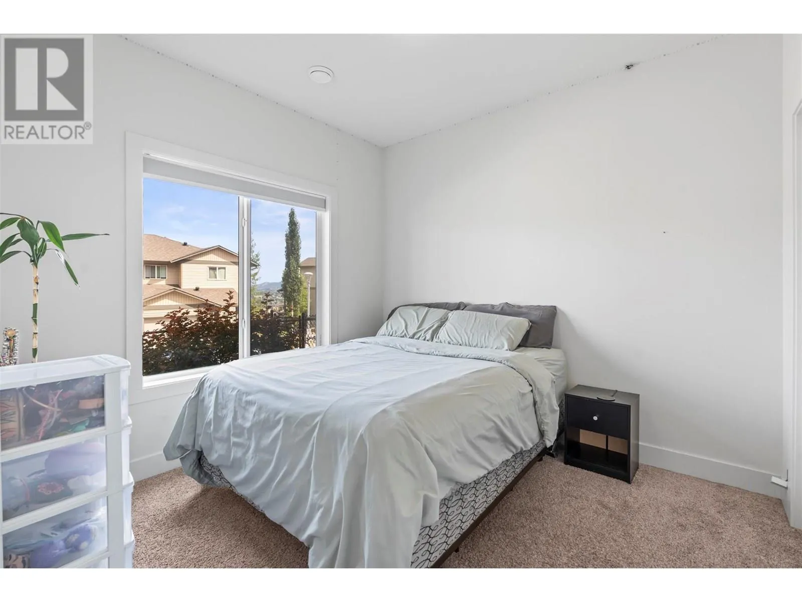 933 Mount Robson Place Unit# 10