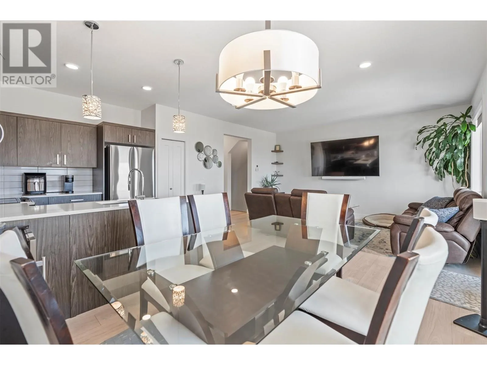 933 Mount Robson Place Unit# 10