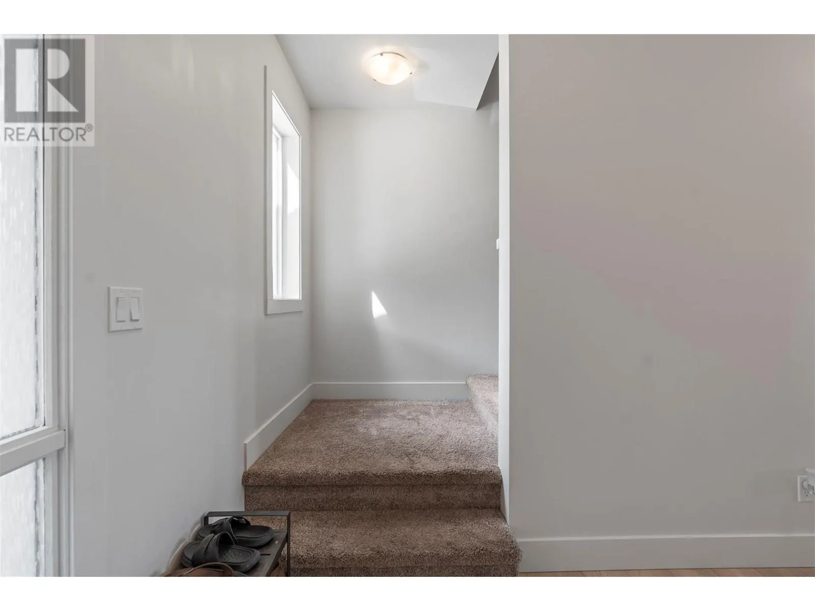 933 Mount Robson Place Unit# 10