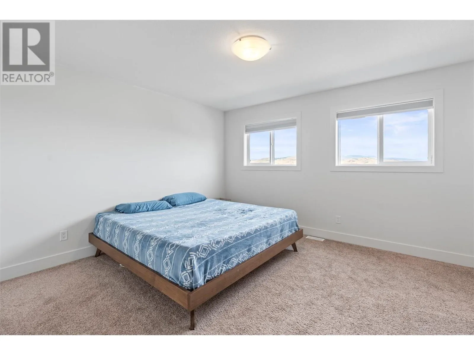 933 Mount Robson Place Unit# 10