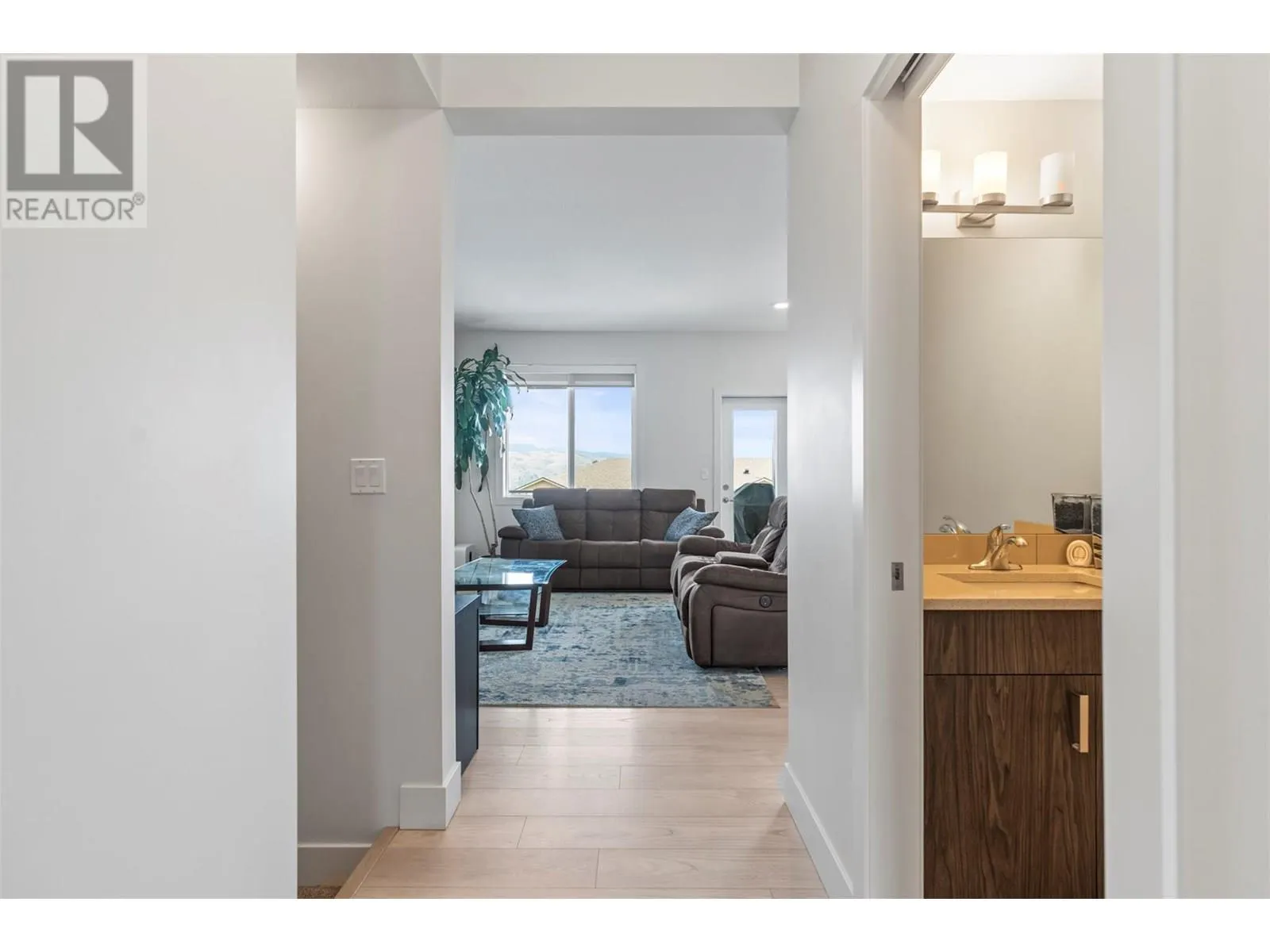 933 Mount Robson Place Unit# 10