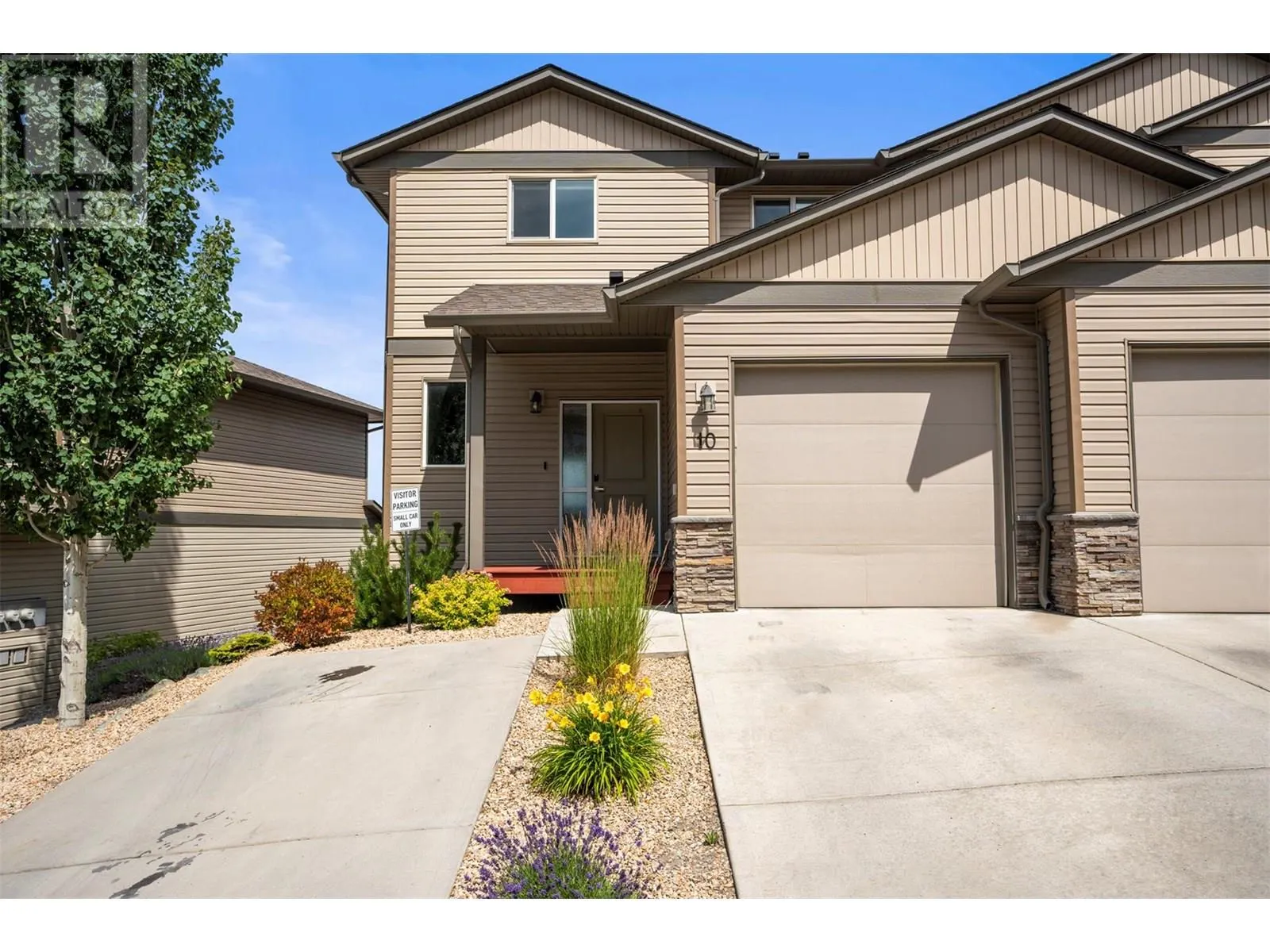 933 Mount Robson Place Unit# 10