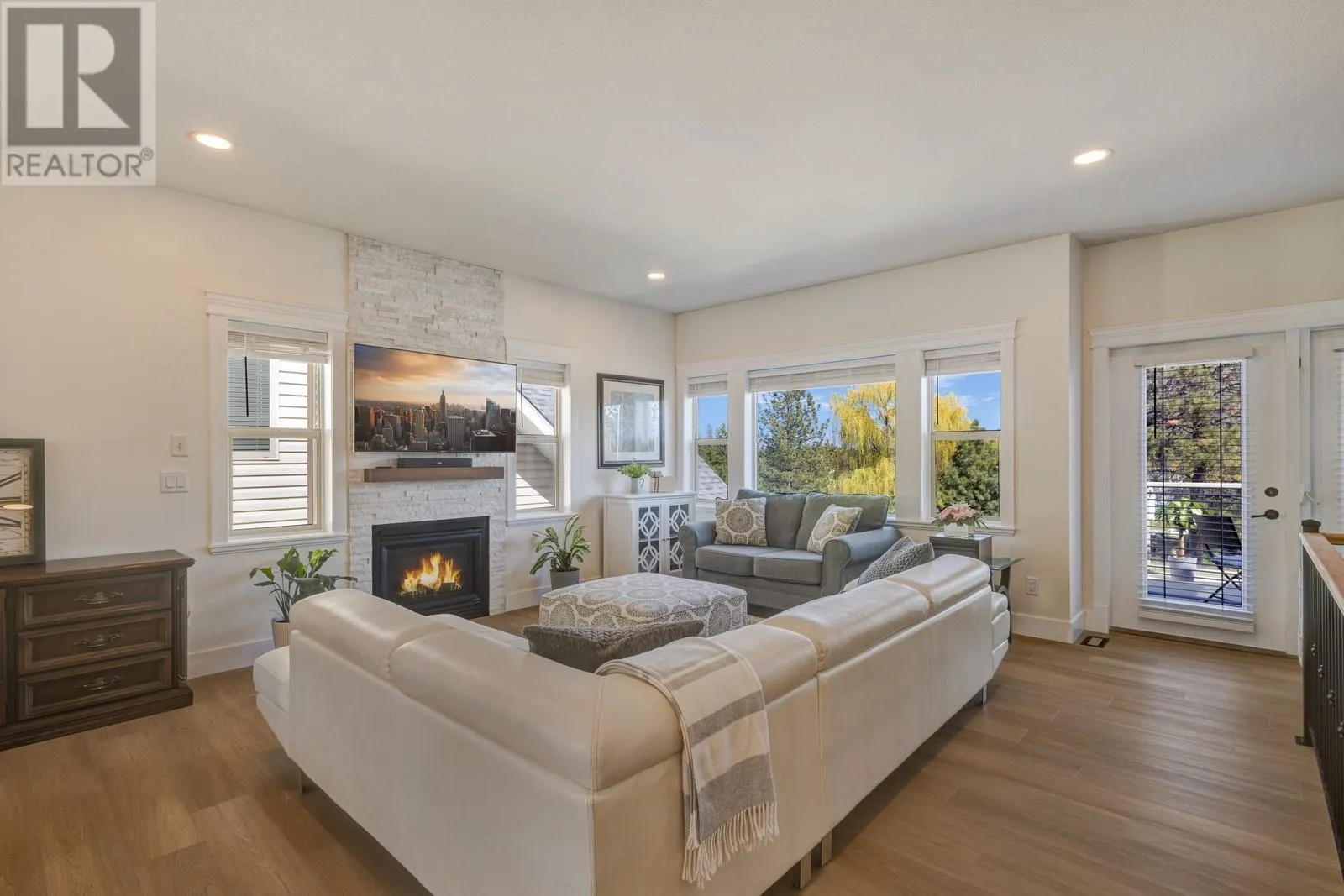 2894 Auburn Road