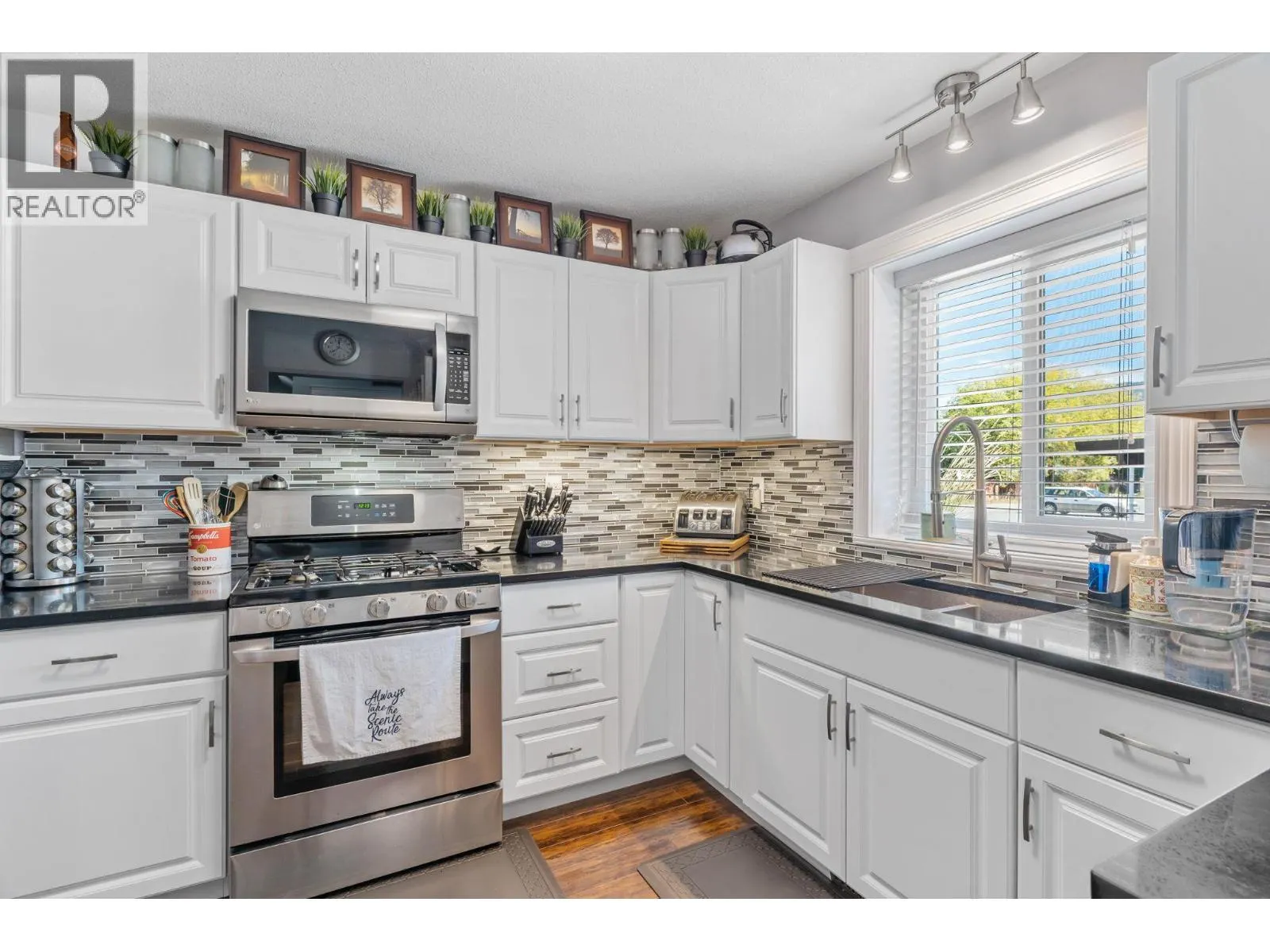 190 McIntosh Road Unit# 5