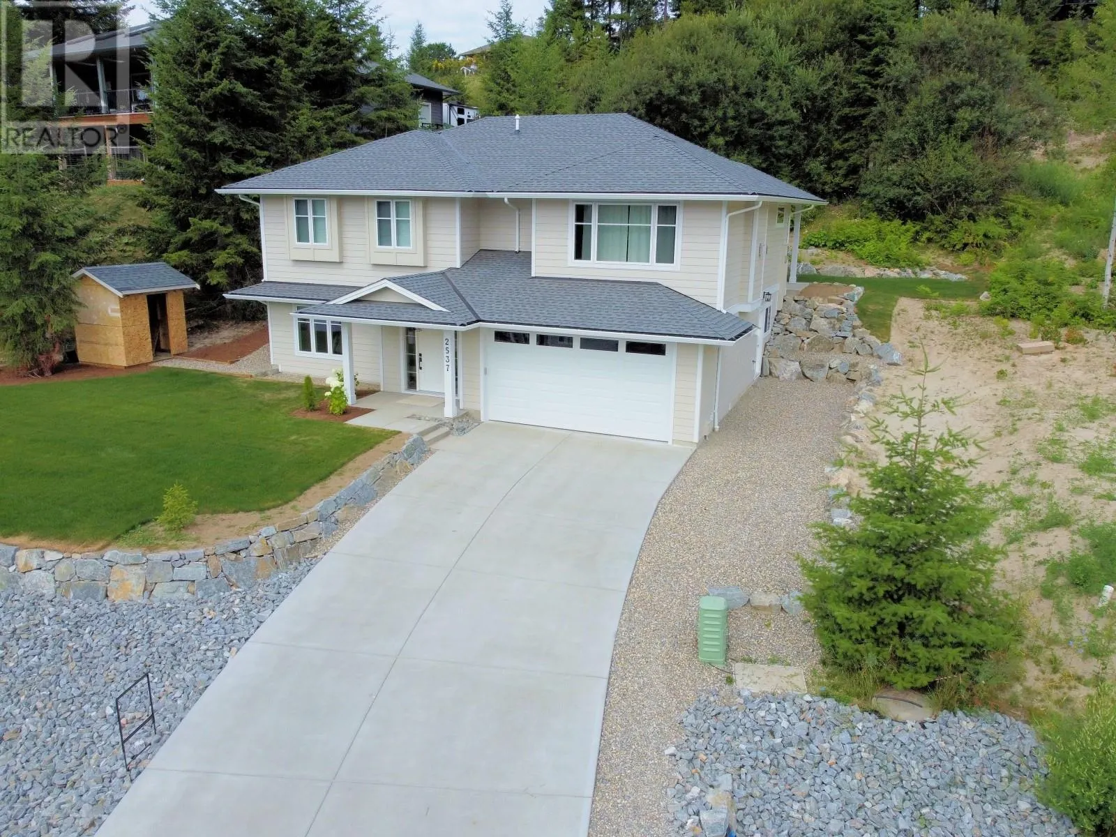 2537 Valley Place
