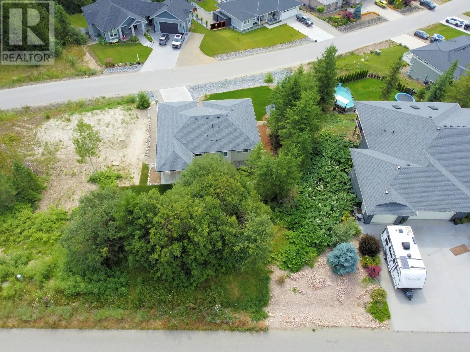 2537 Valley Place