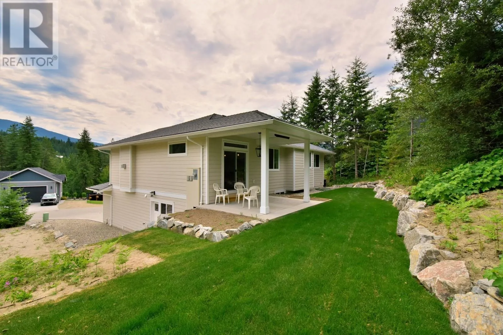 2537 Valley Place