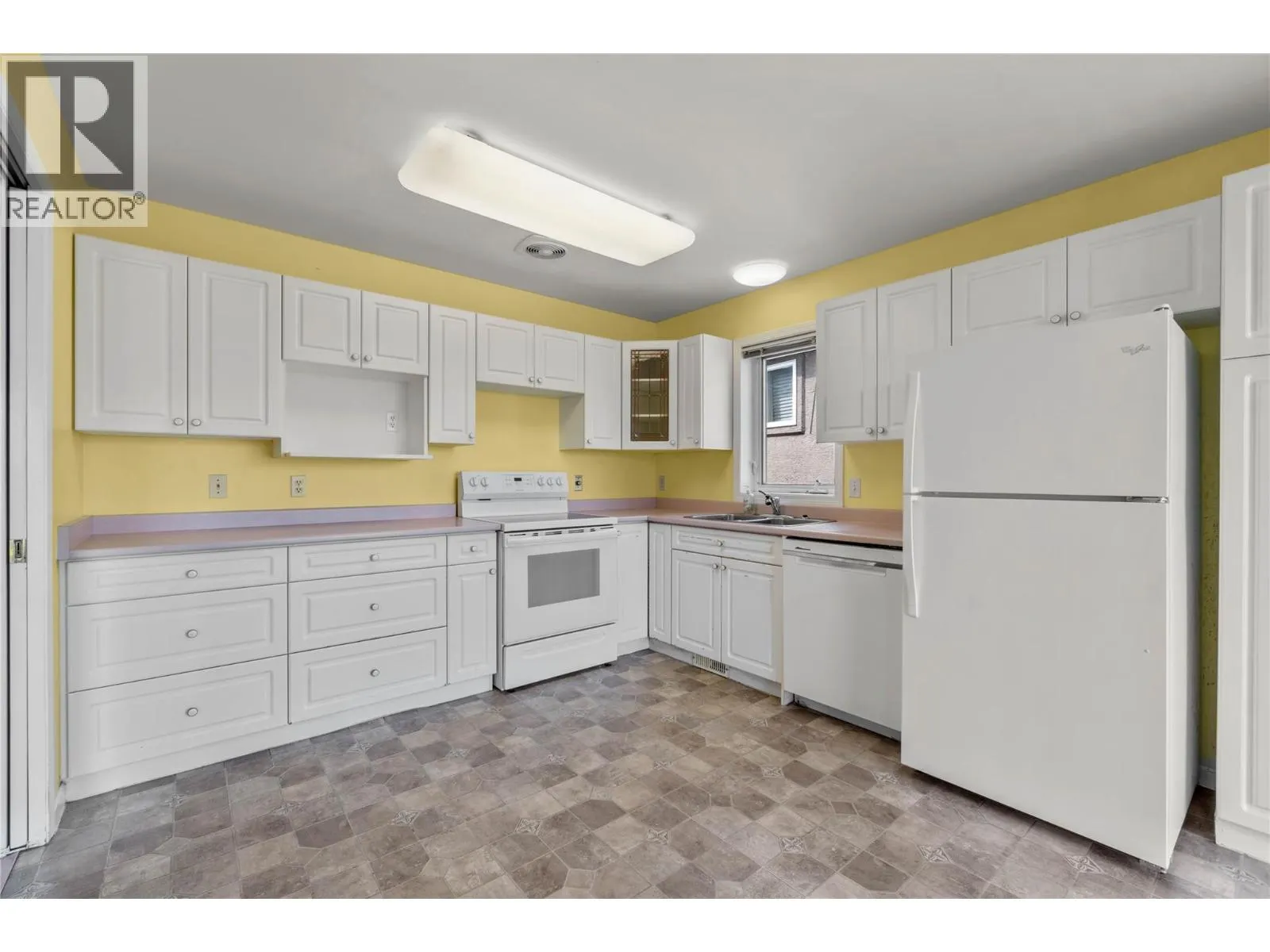 255 Pemberton Terrace Unit# 3