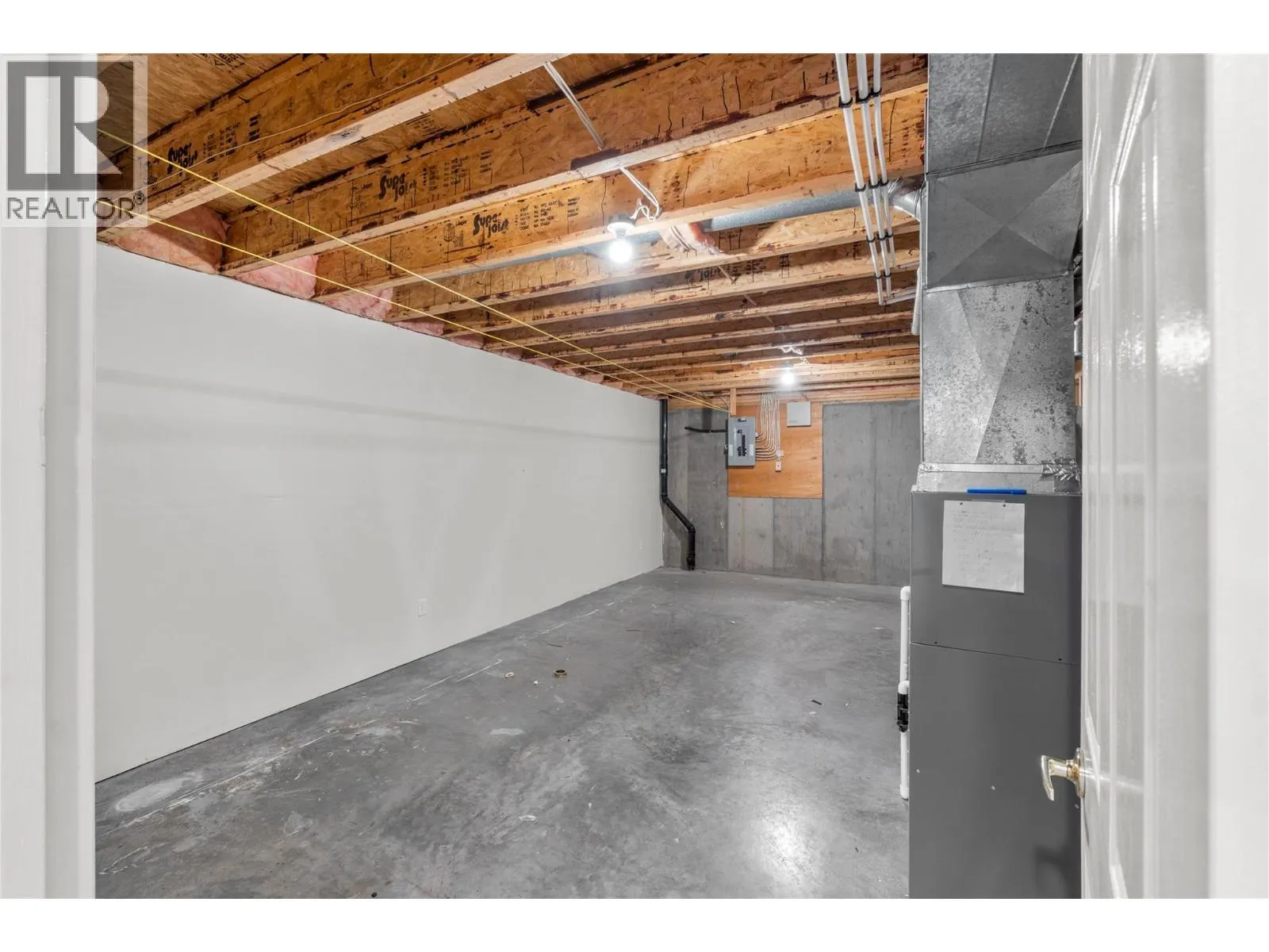 255 Pemberton Terrace Unit# 3