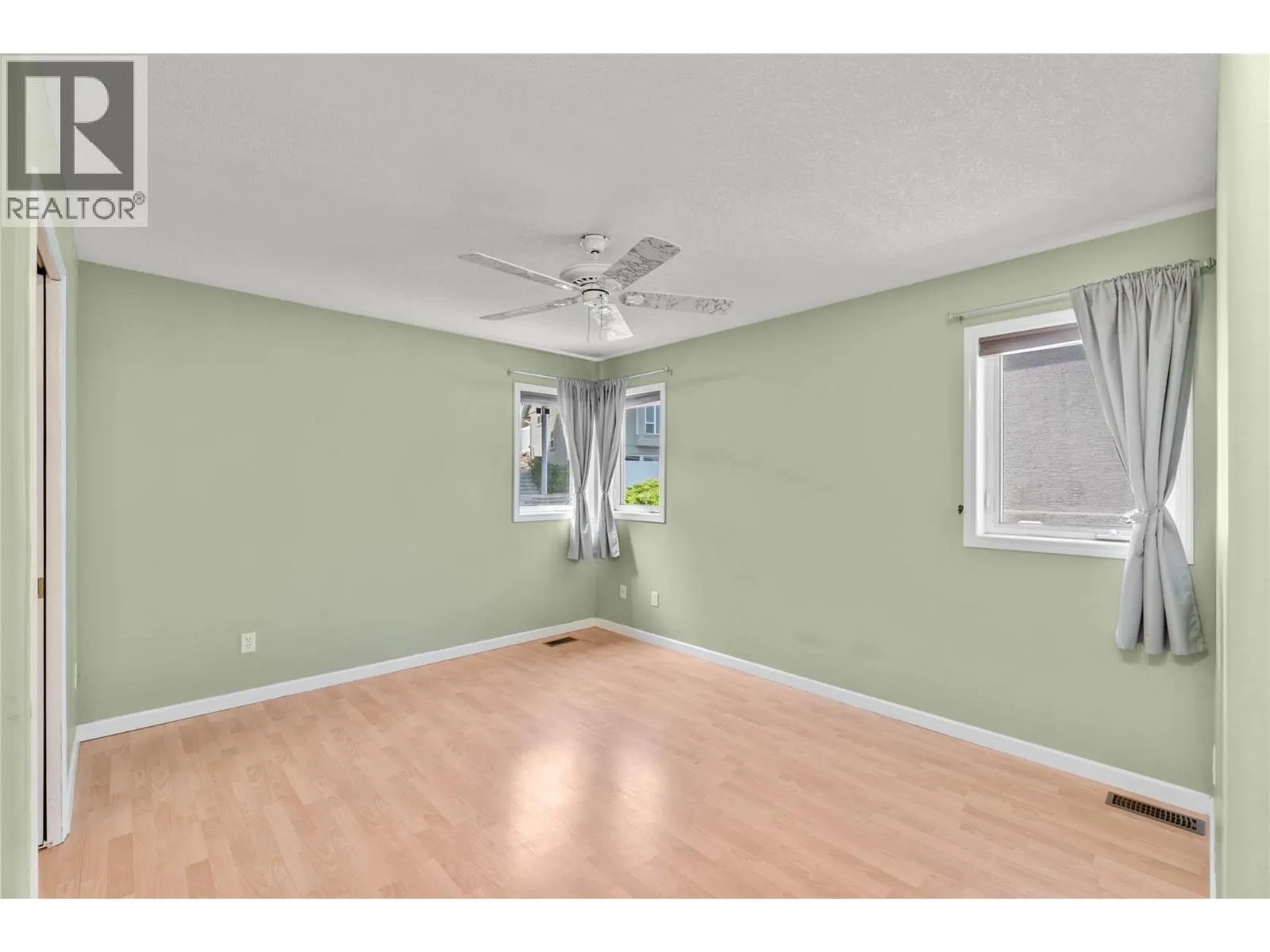 255 Pemberton Terrace Unit# 3