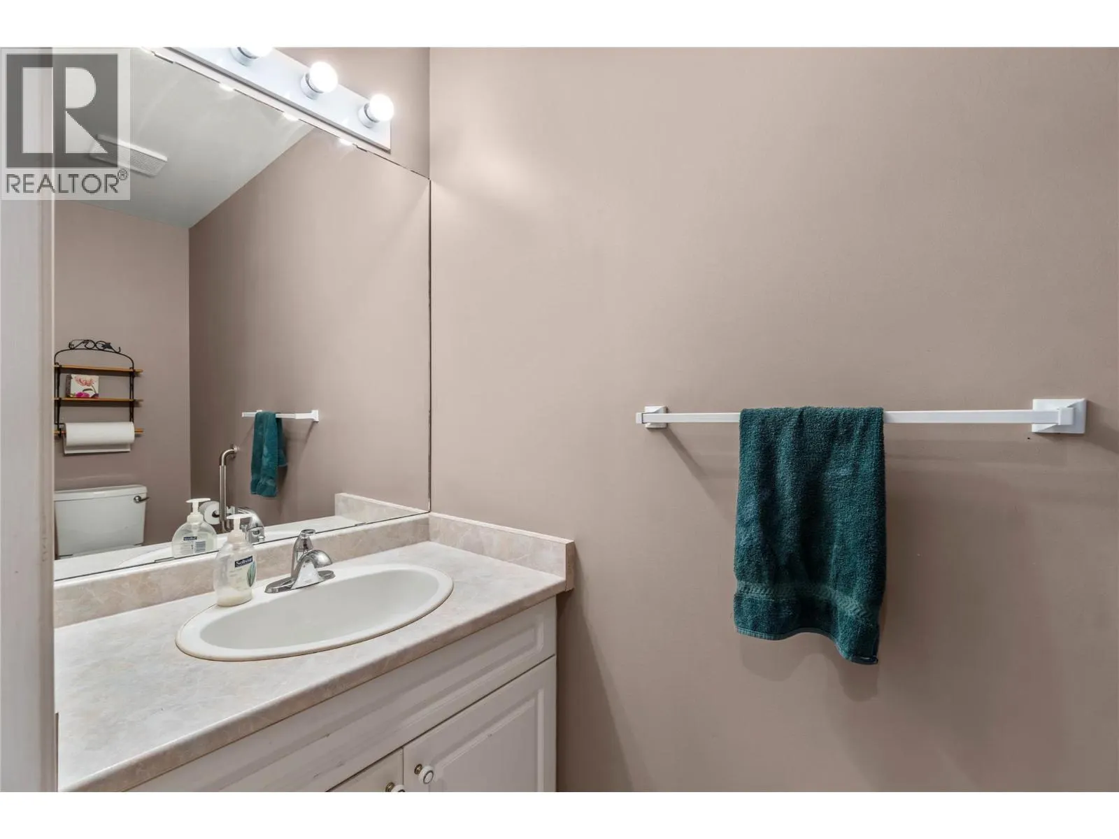 255 Pemberton Terrace Unit# 3