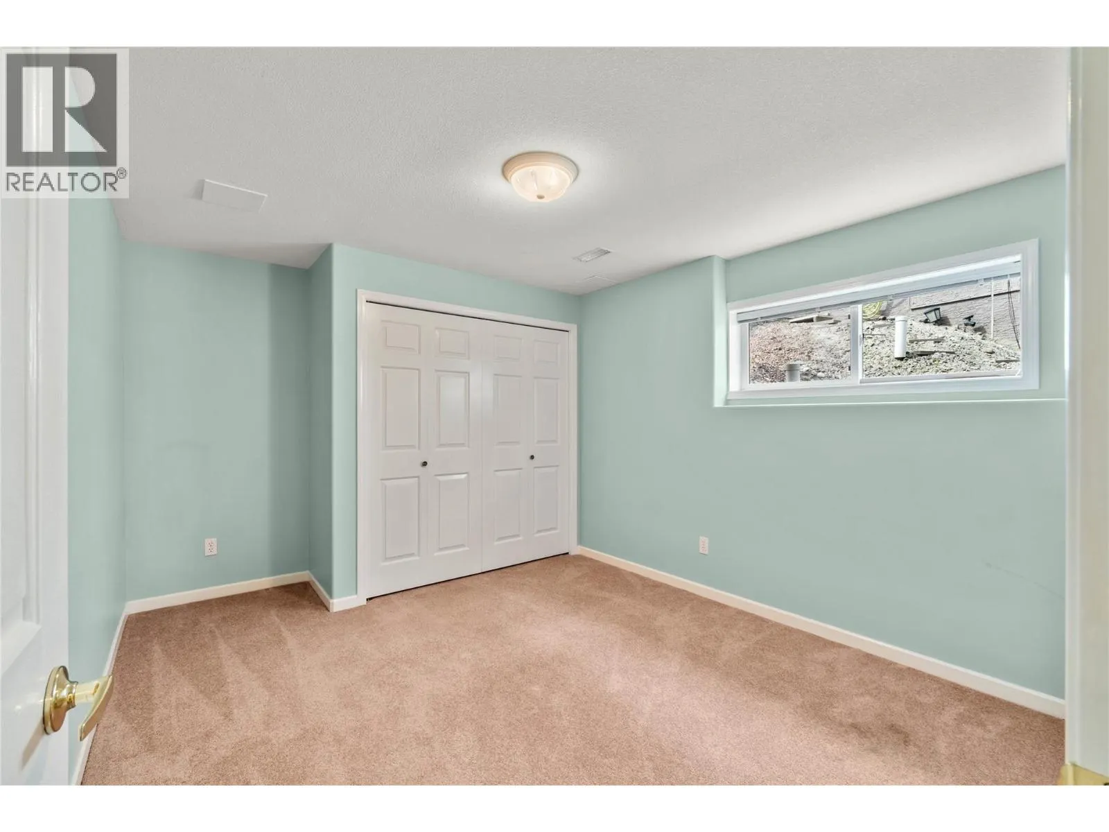 255 Pemberton Terrace Unit# 3