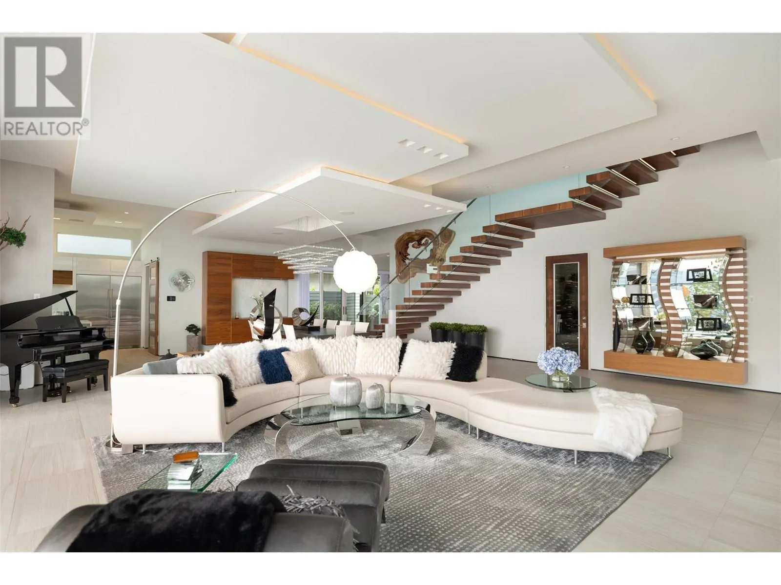 2469 Thacker Drive