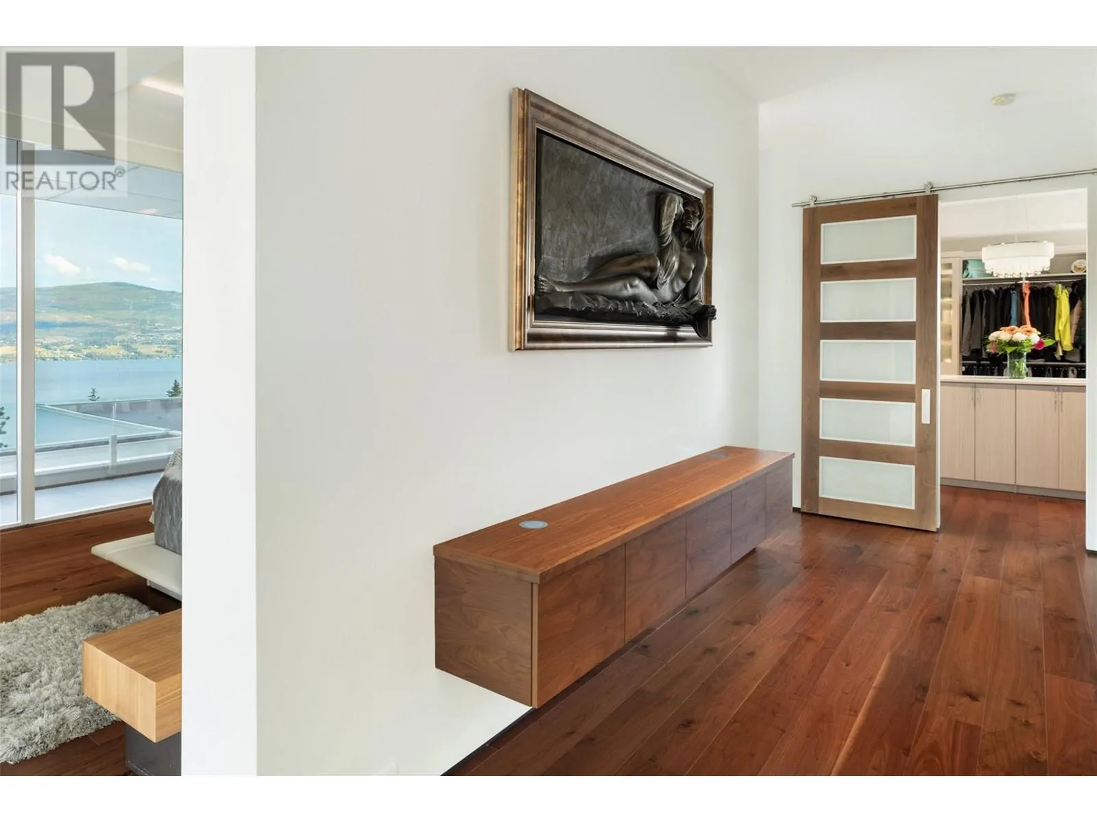 2469 Thacker Drive