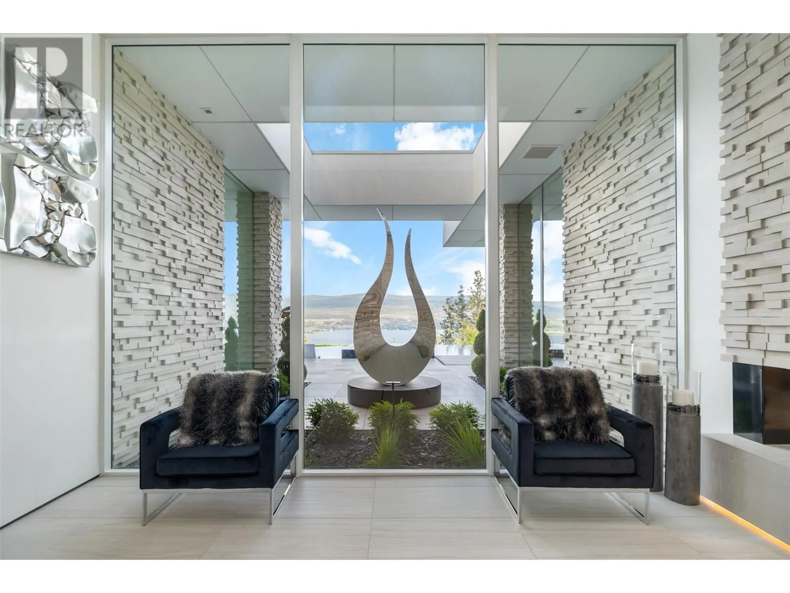 2469 Thacker Drive
